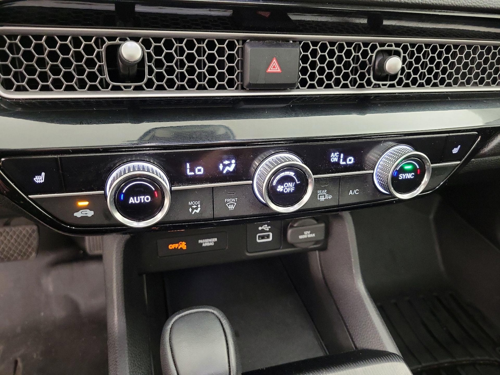 2022 Honda Civic Hatchback EX-L - Photo 17