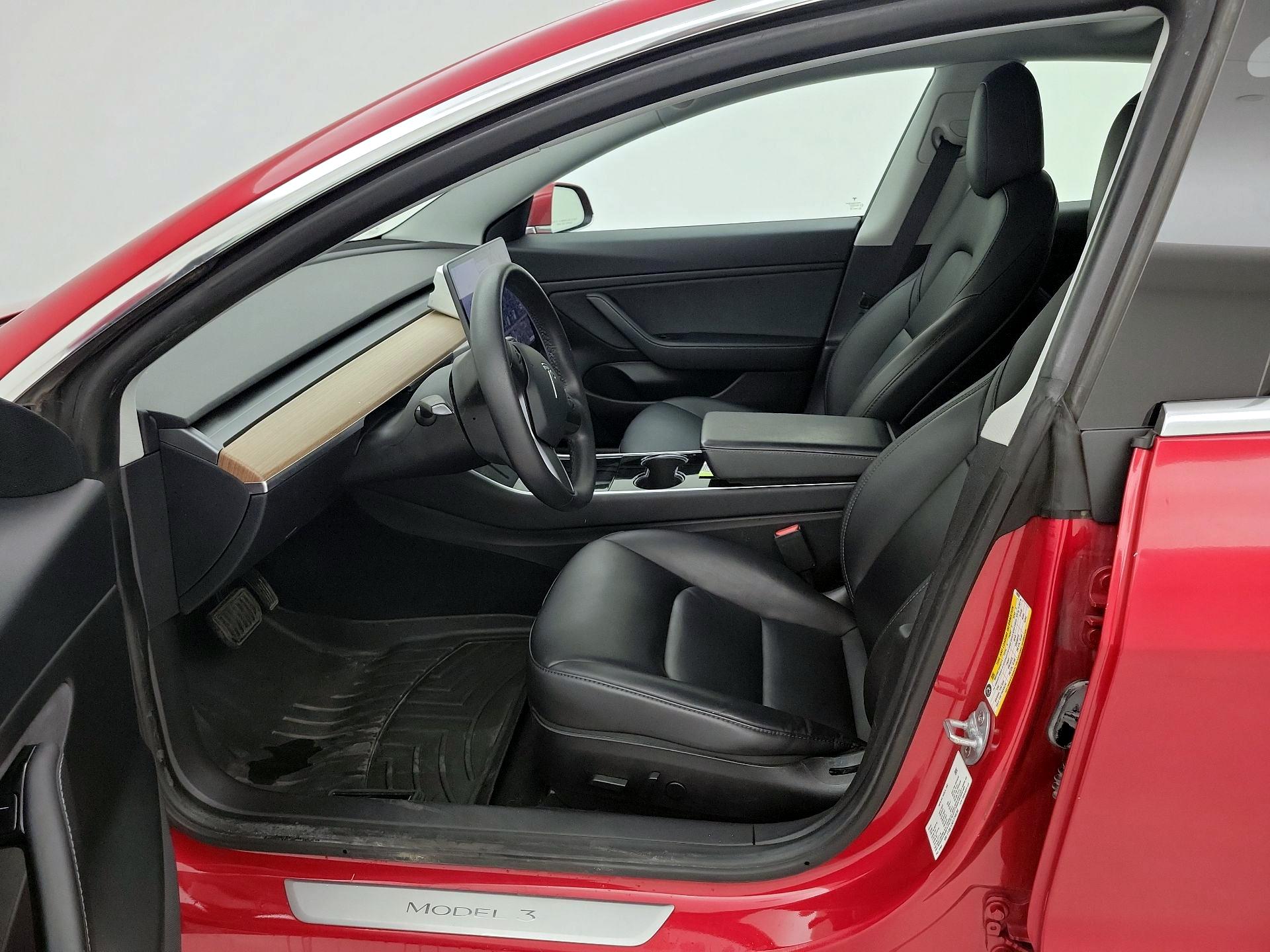 Thumbnail: 2020 Tesla Model 3 - 11