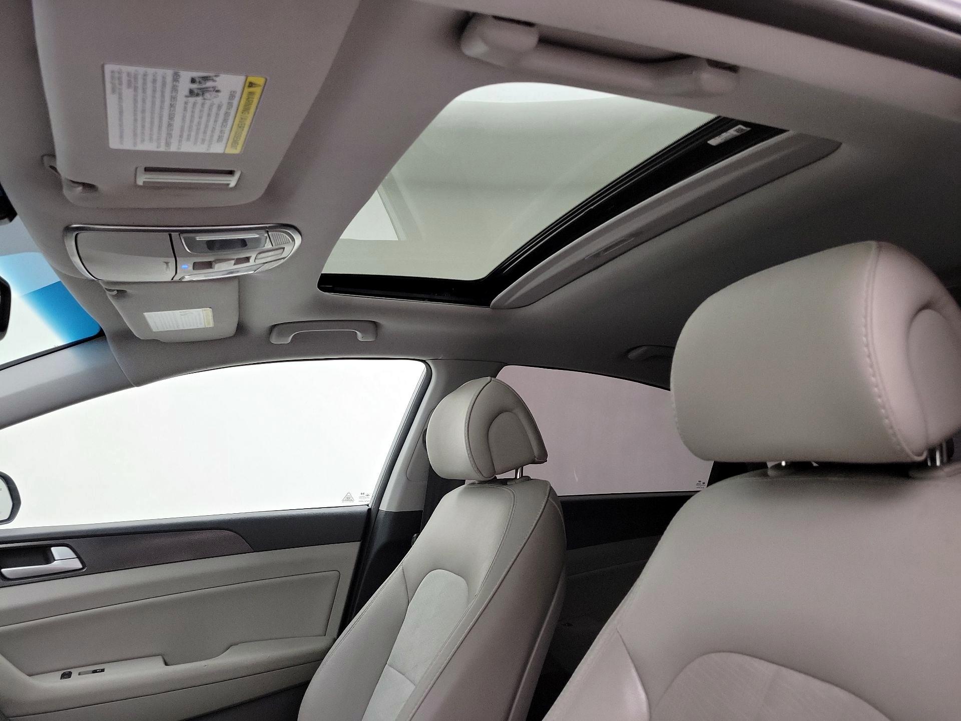 Thumbnail: 2016 Hyundai Sonata - 20