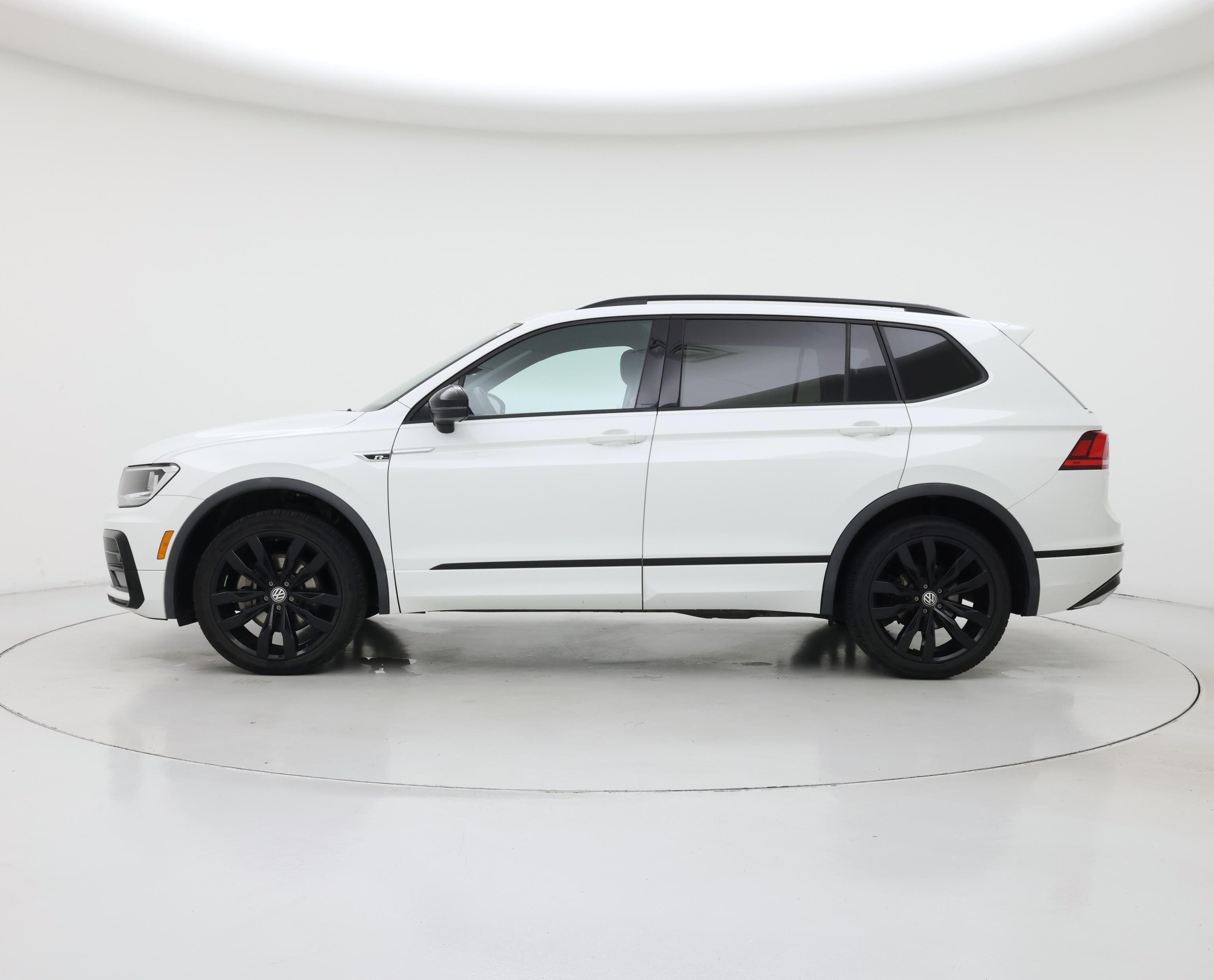 Thumbnail: 2021 Volkswagen Tiguan - 3