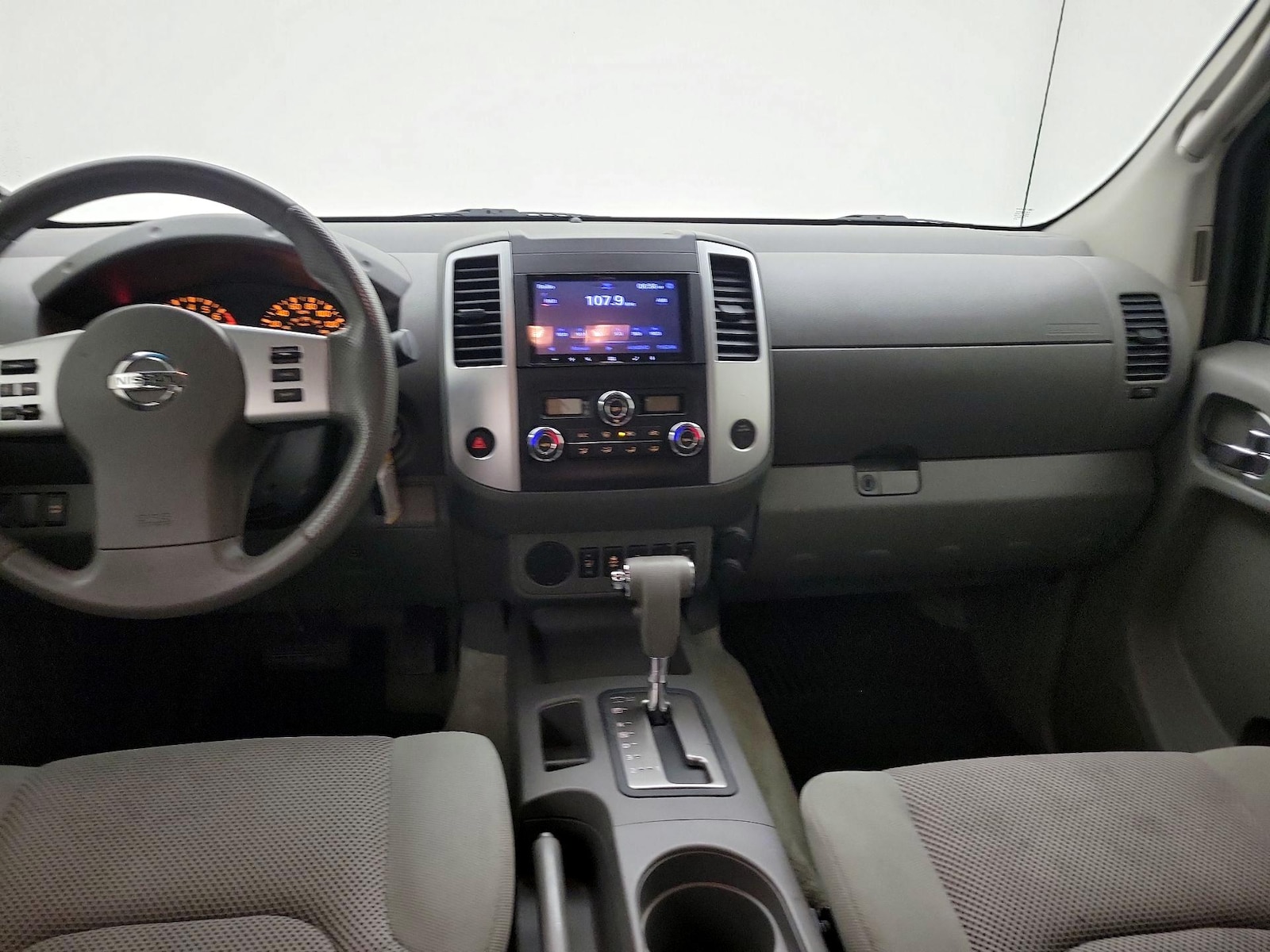 2014 Nissan Frontier SV - Photo 10
