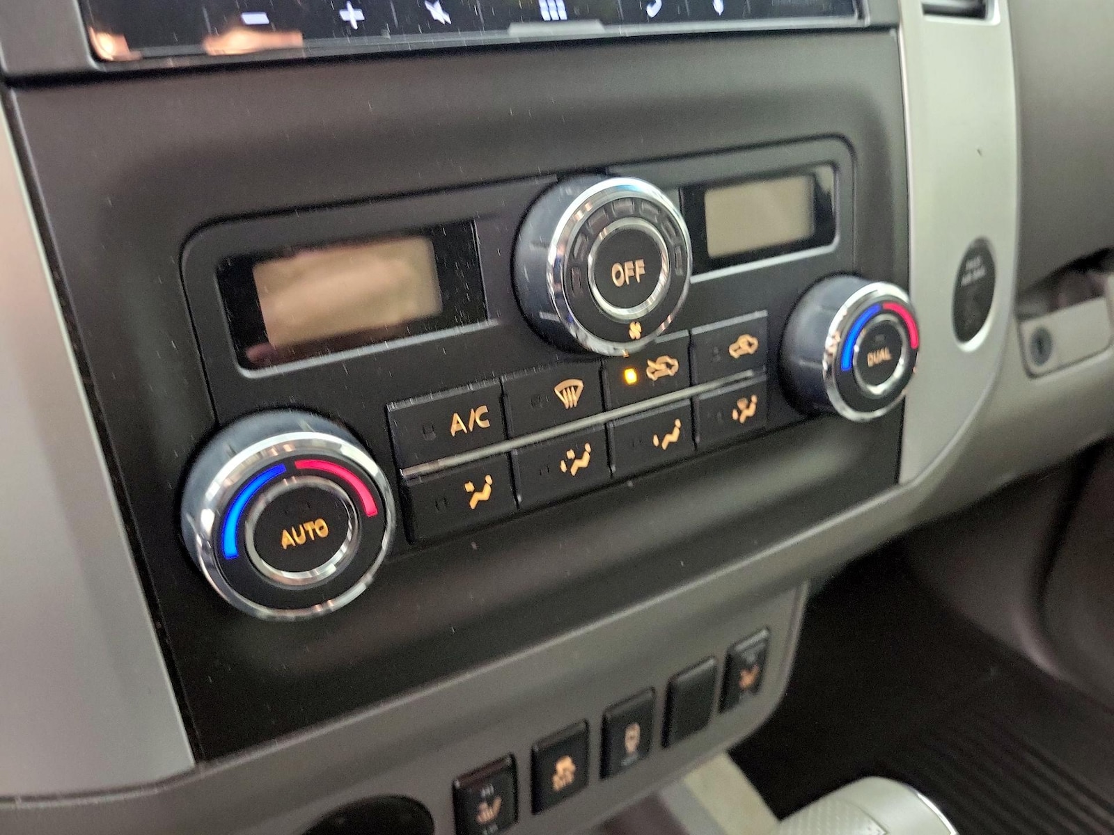 2014 Nissan Frontier SV - Photo 17