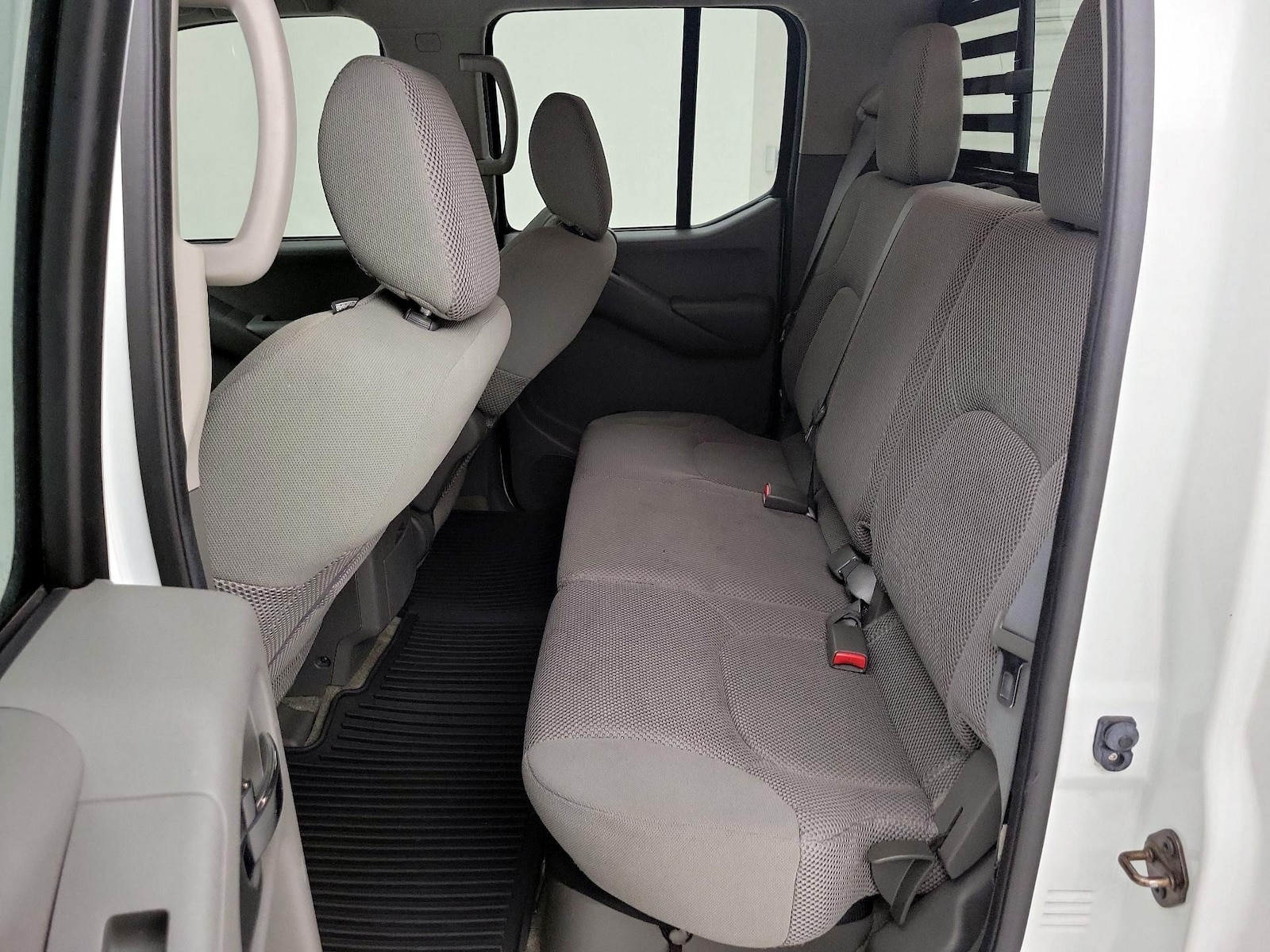 2014 Nissan Frontier SV - Photo 19