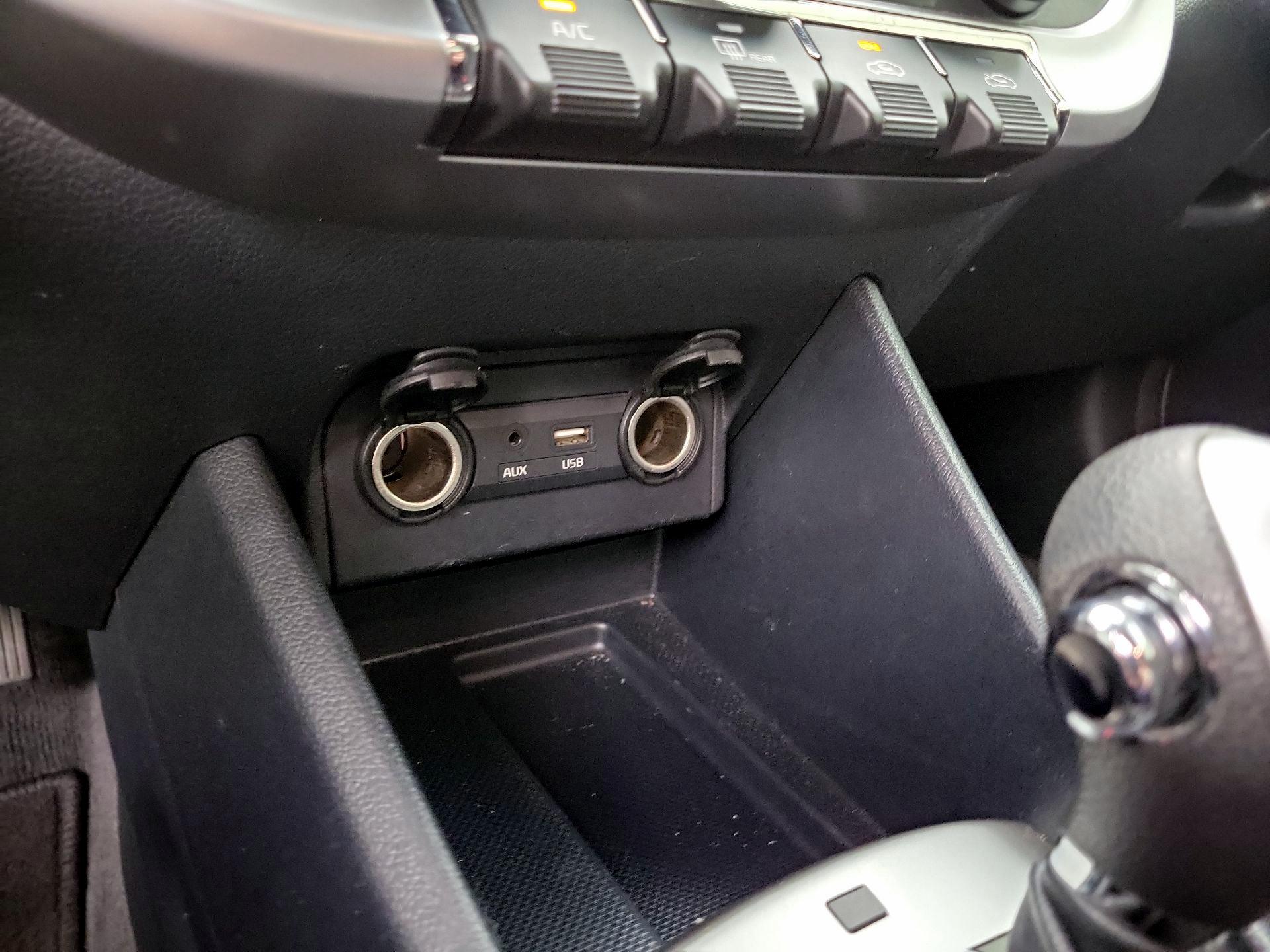Thumbnail: 2016 Kia Rio - 17