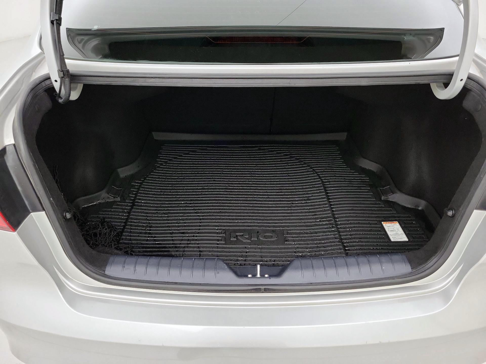 Thumbnail: 2016 Kia Rio - 19