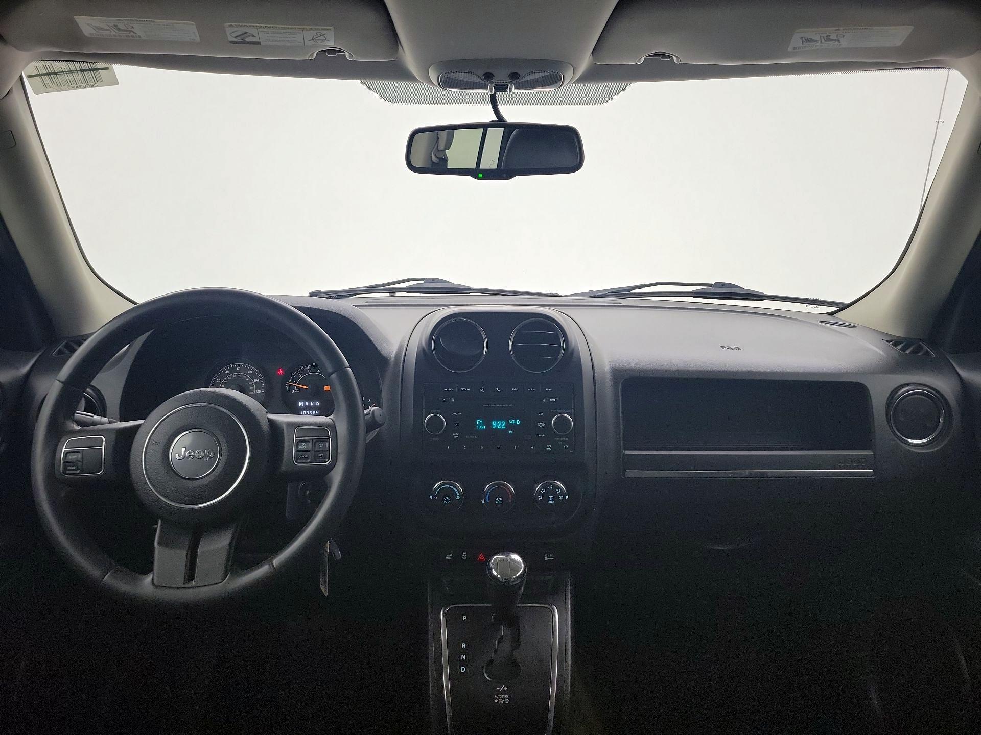 Thumbnail: 2015 Jeep Patriot - 9