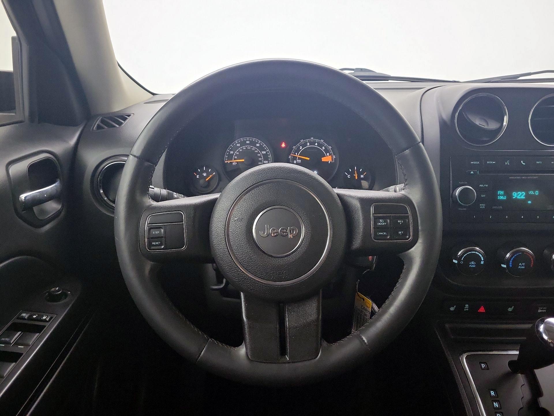 Thumbnail: 2015 Jeep Patriot - 10