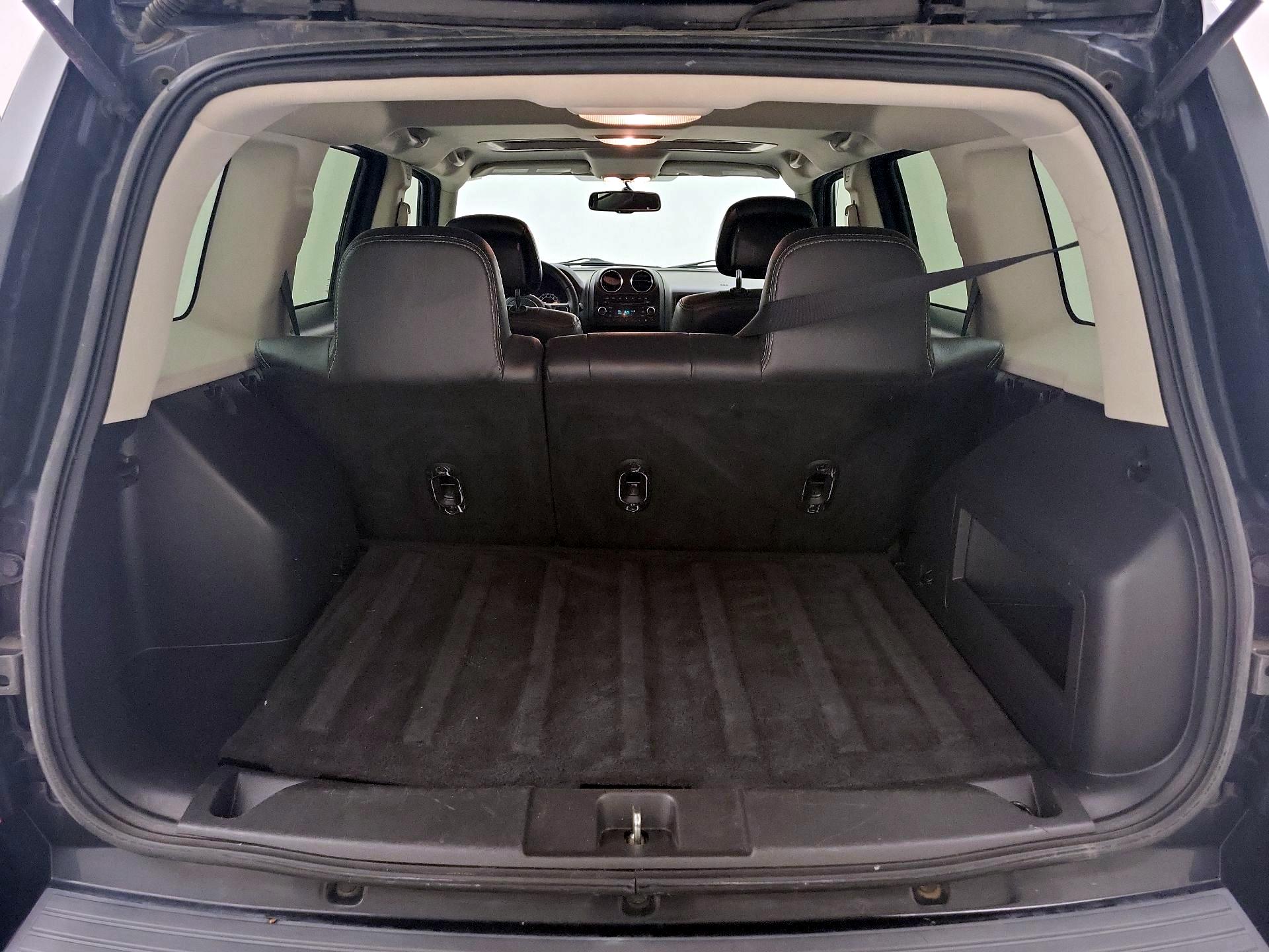 Thumbnail: 2015 Jeep Patriot - 18