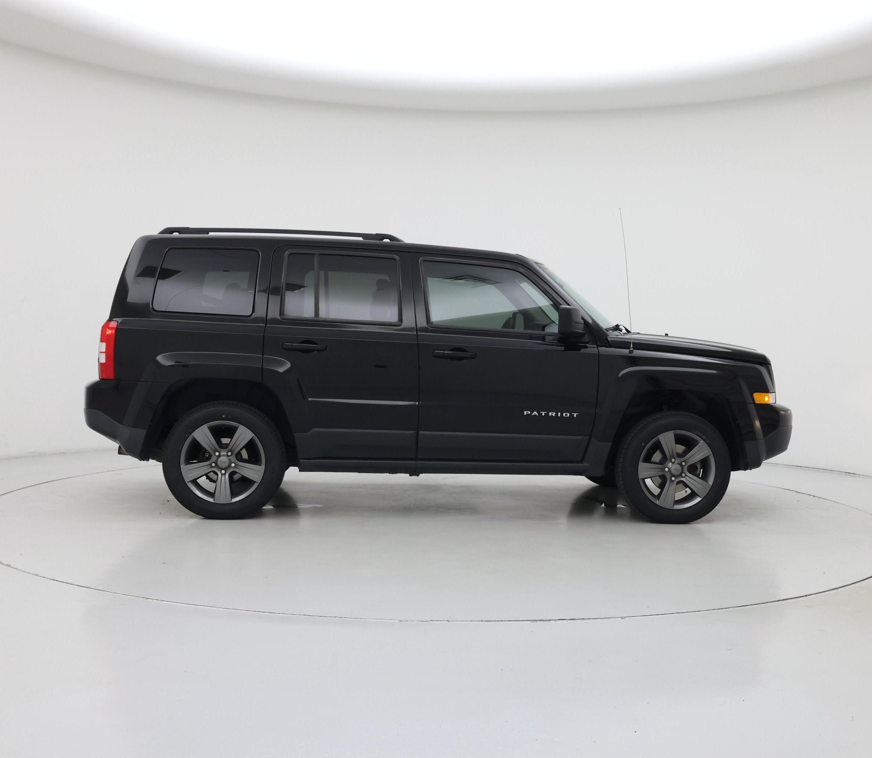 Thumbnail: 2015 Jeep Patriot - 7