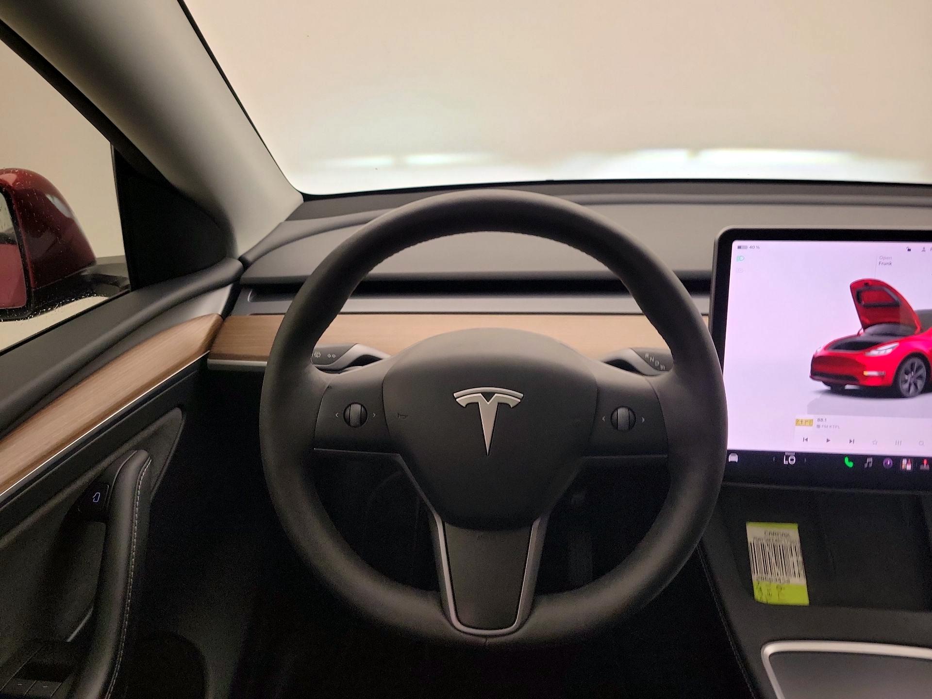 Thumbnail: 2024 Tesla Model Y - 10