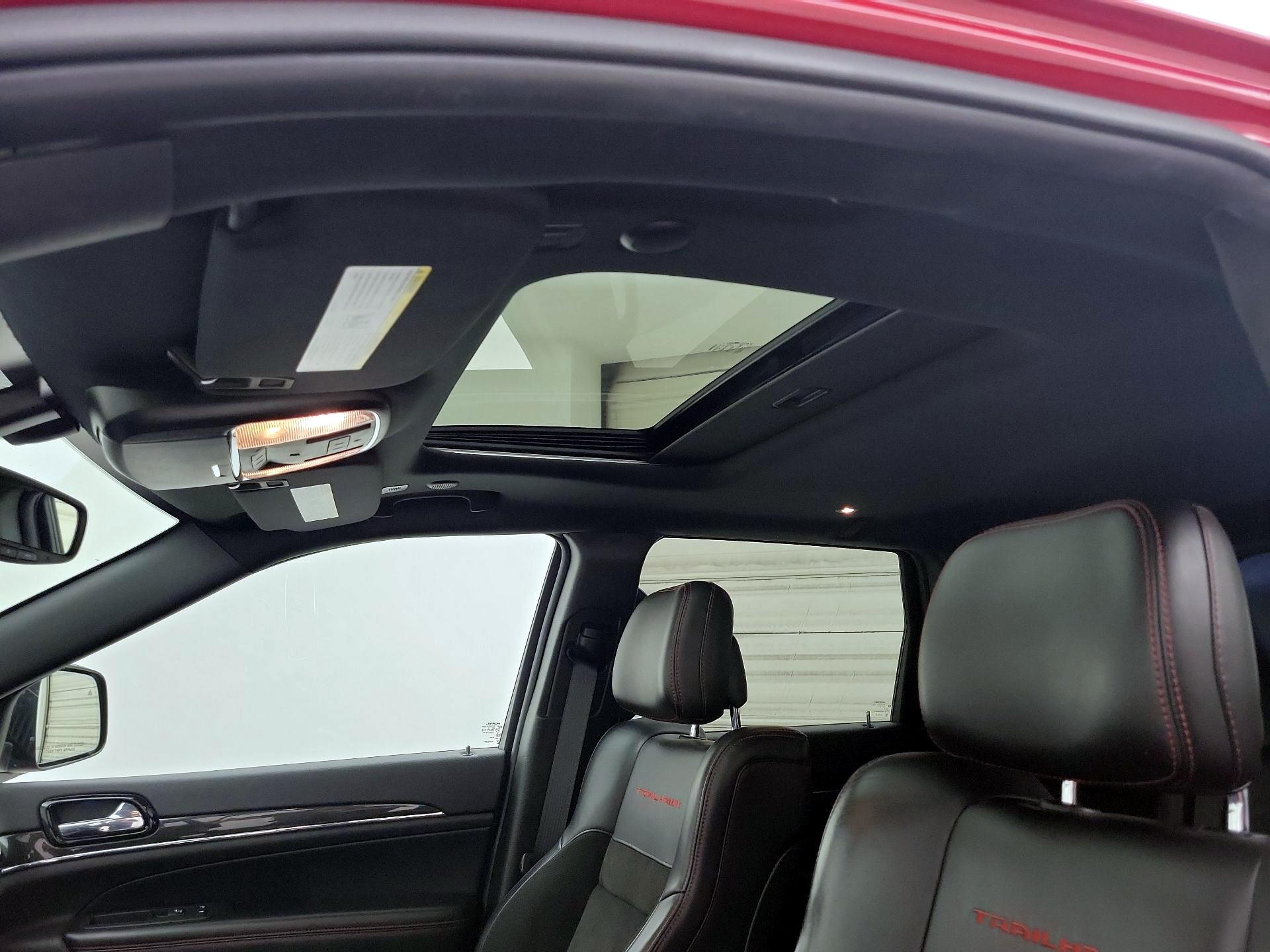 Thumbnail: 2019 Jeep Grand Cherokee - 19