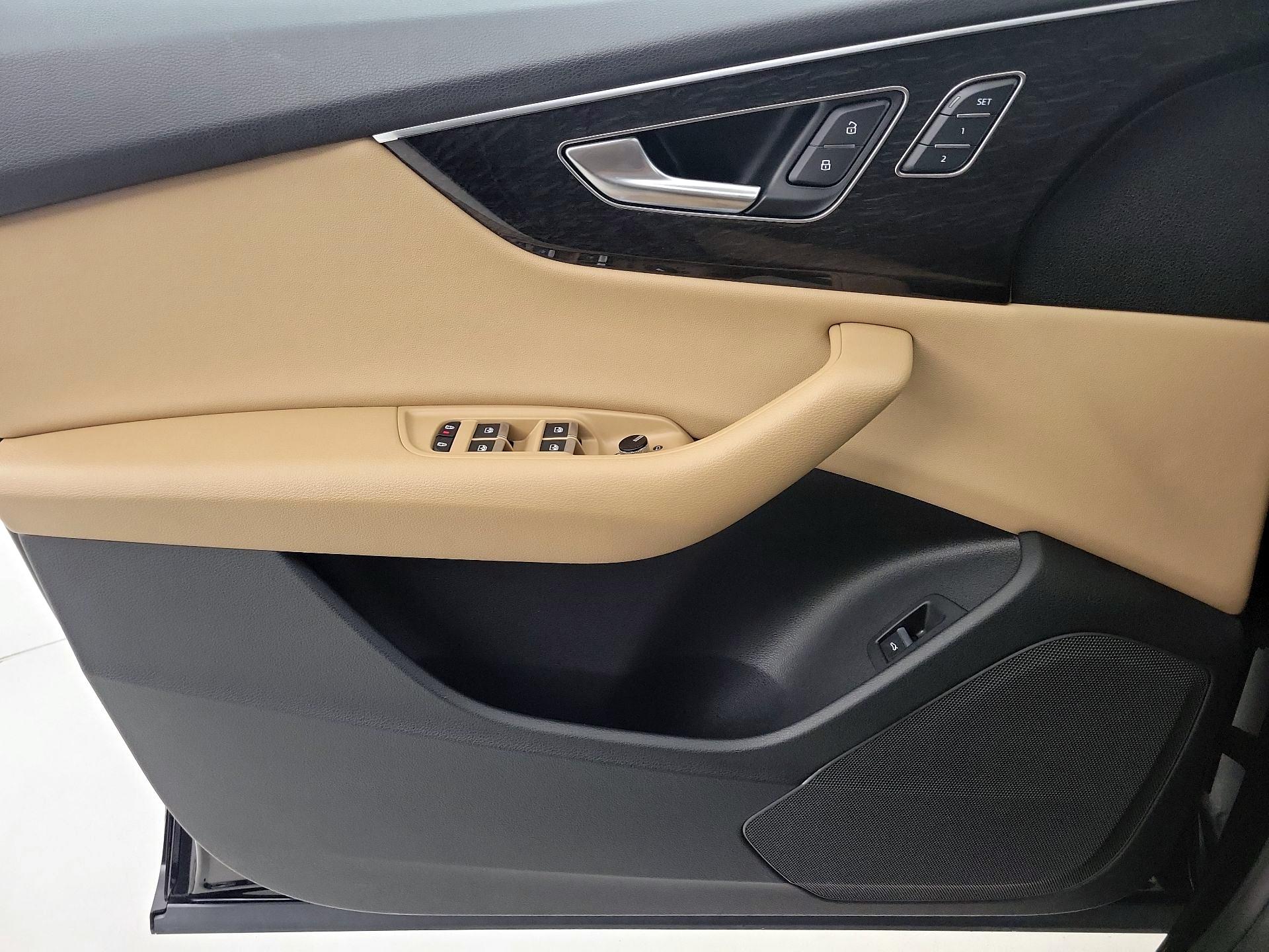Thumbnail: 2019 Audi Q8 - 12