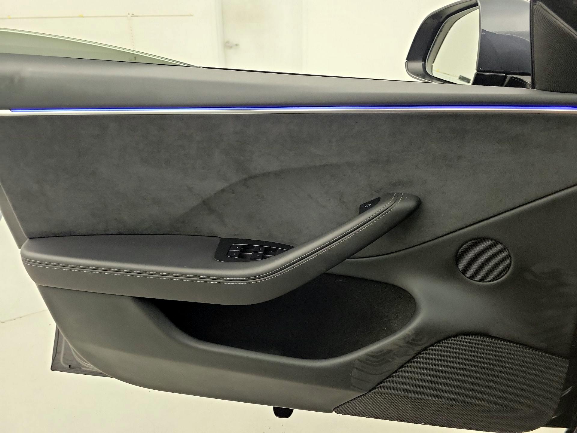 Thumbnail: 2025 Tesla Model 3 - 12