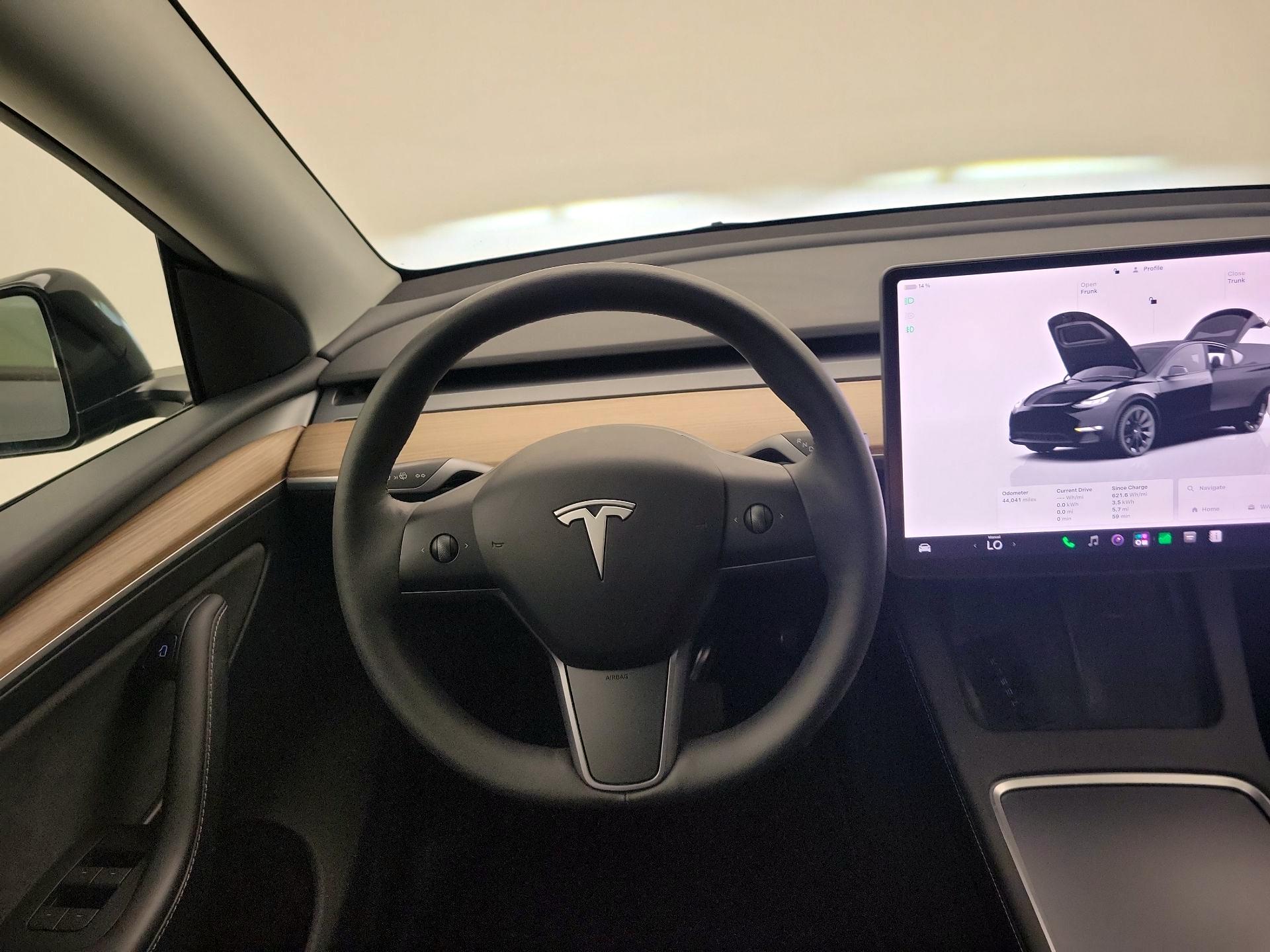 Thumbnail: 2023 Tesla Model Y - 10