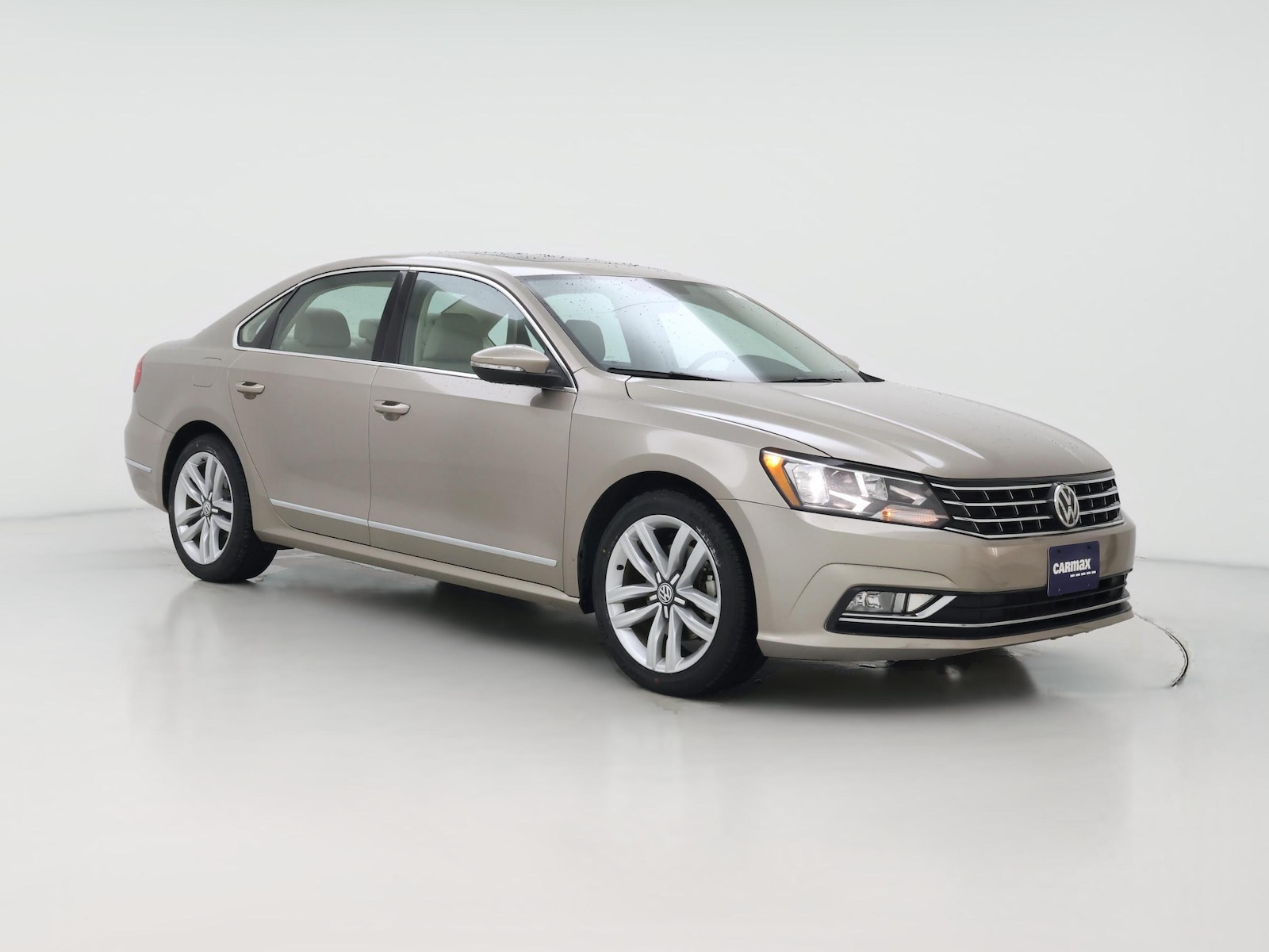 2016 Volkswagen Passat SEL