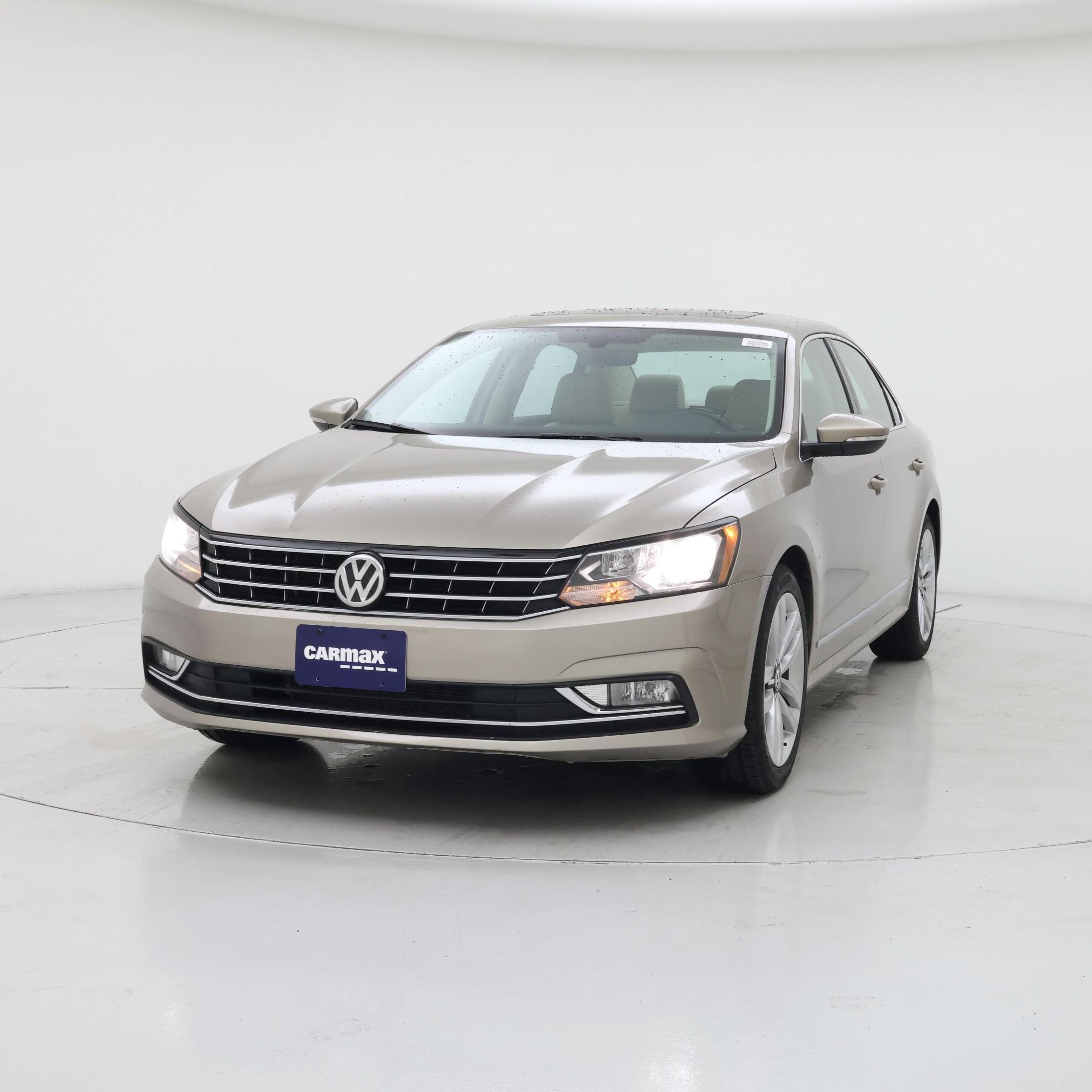 Thumbnail: 2016 Volkswagen Passat - 4
