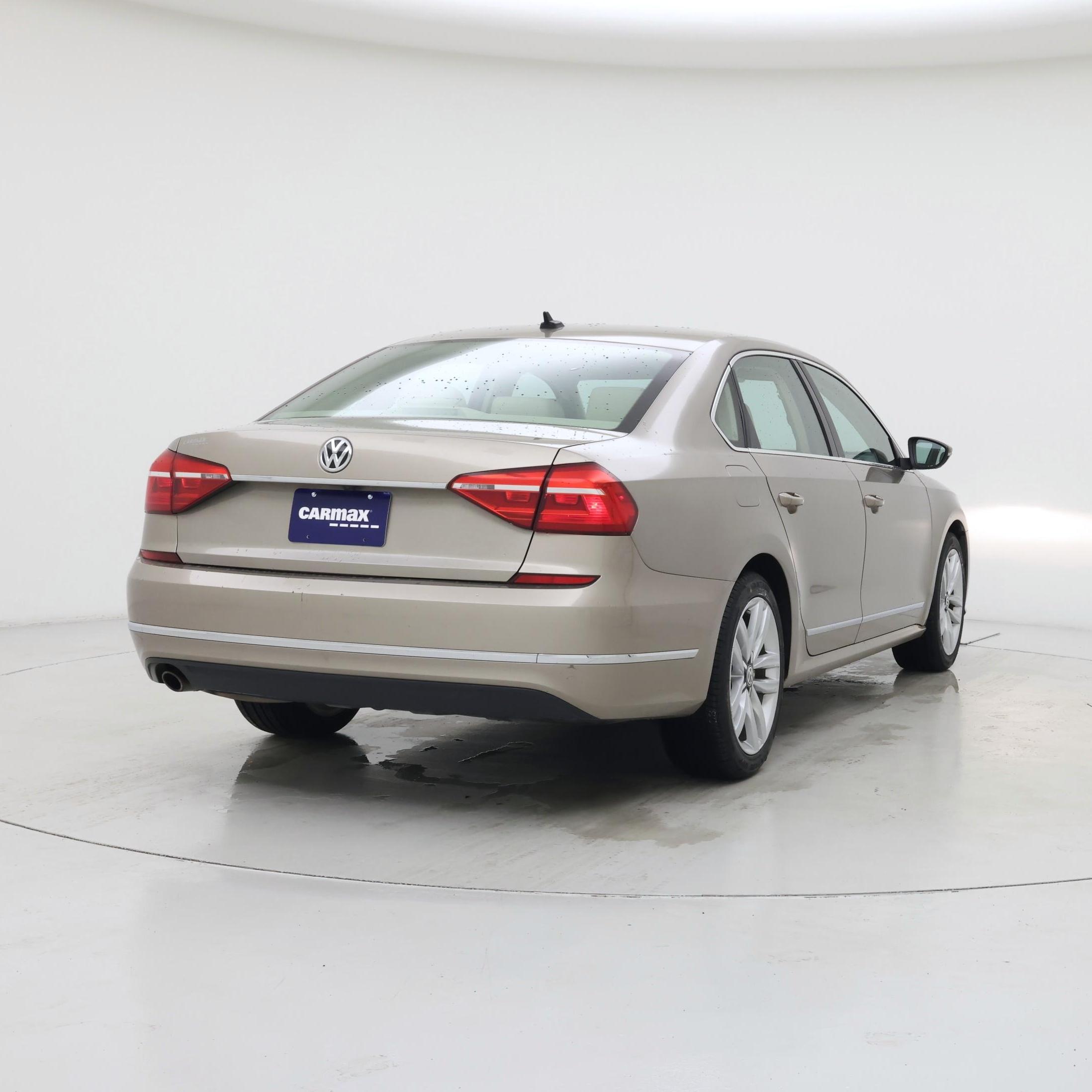 Thumbnail: 2016 Volkswagen Passat - 8