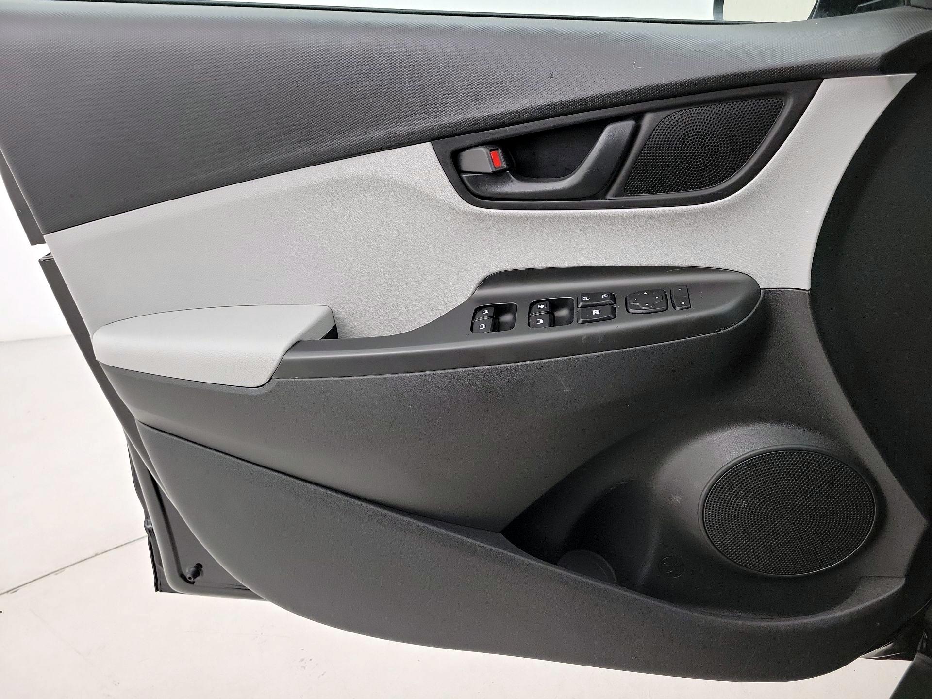Thumbnail: 2022 Hyundai Kona - 12