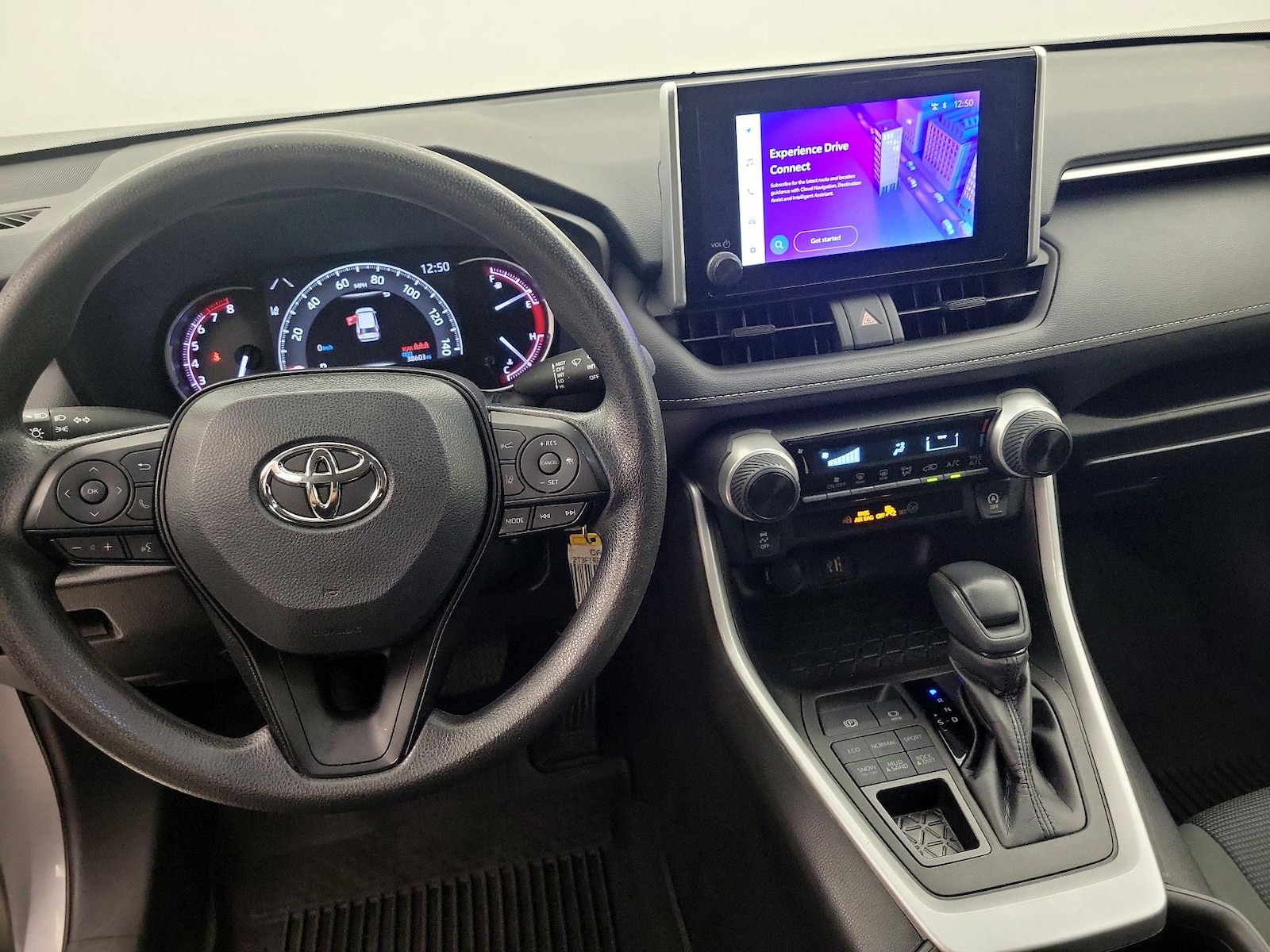 2024 Toyota RAV4 LE - Photo 10