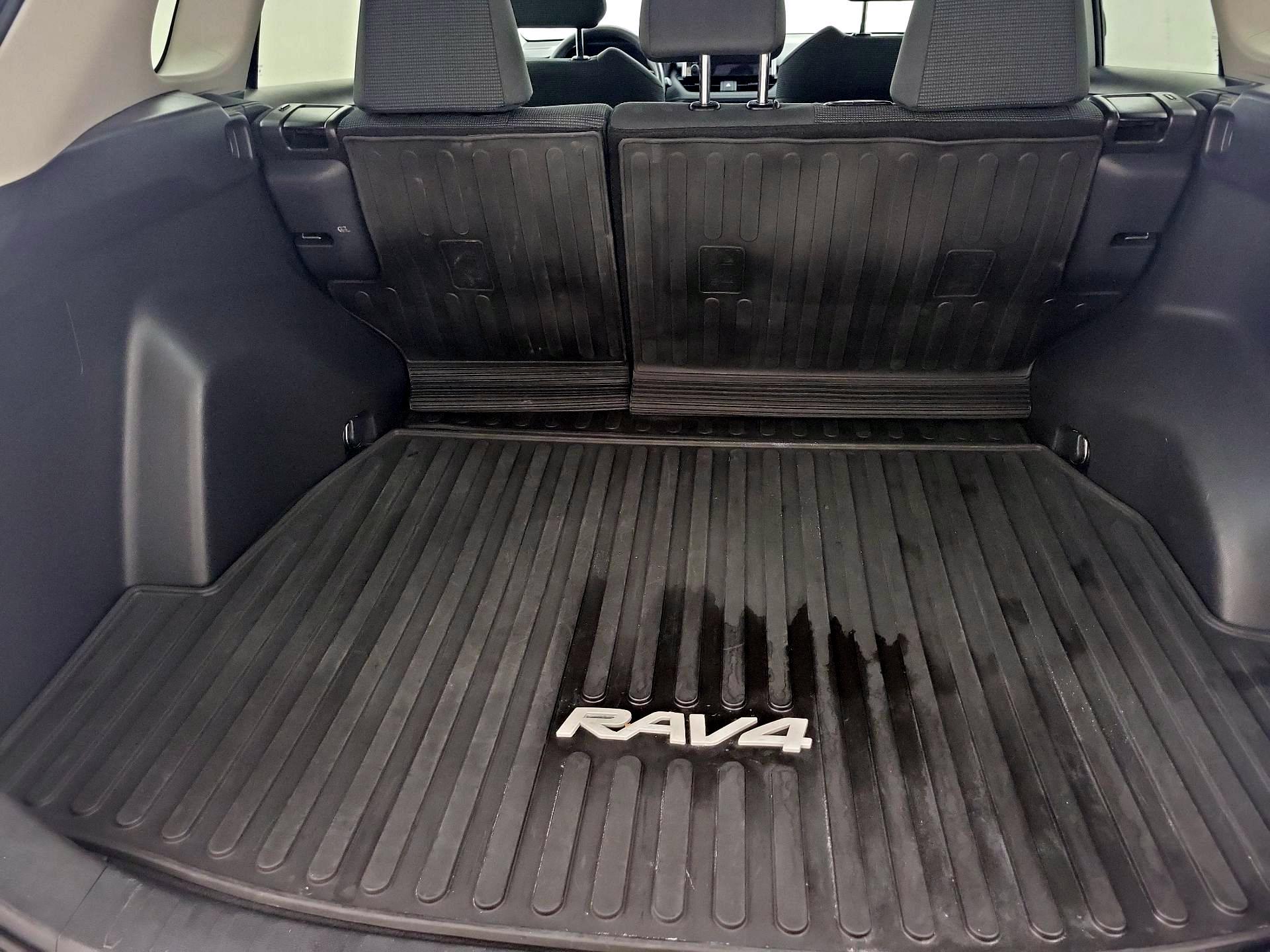 Thumbnail: 2024 Toyota RAV4 - 20