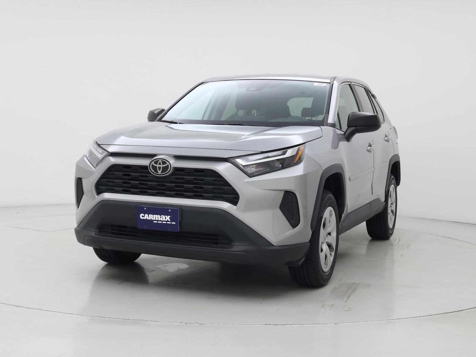 2024 Toyota RAV4 LE - Photo 5