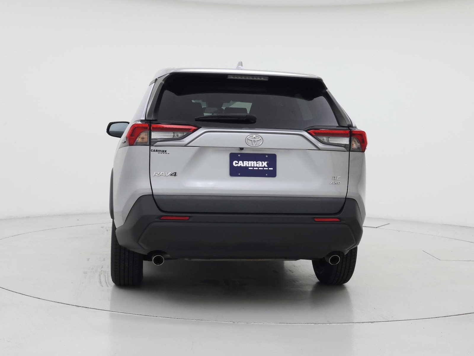 2024 Toyota RAV4 LE - Photo 7