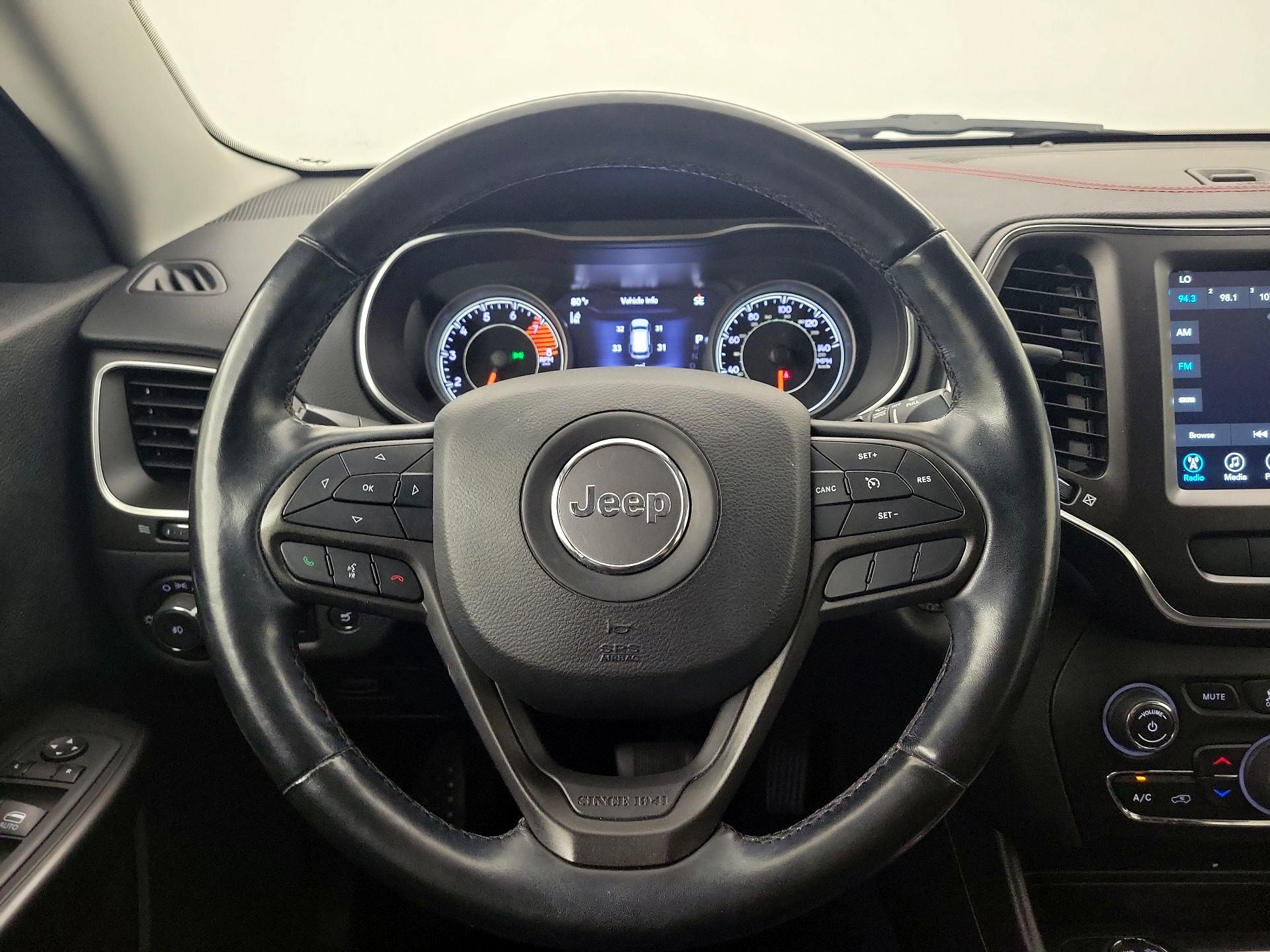 Thumbnail: 2021 Jeep Cherokee - 10