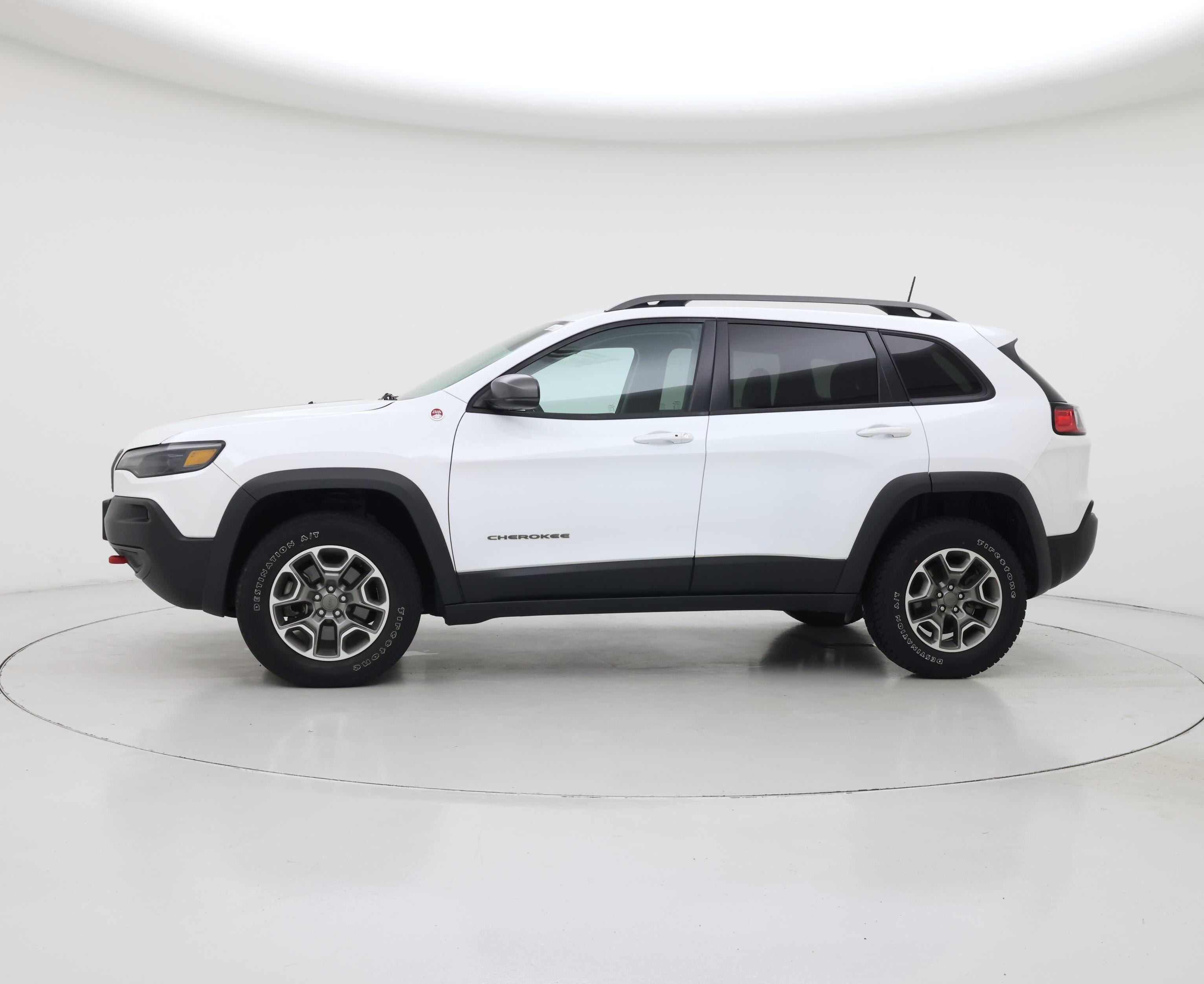 Thumbnail: 2021 Jeep Cherokee - 3