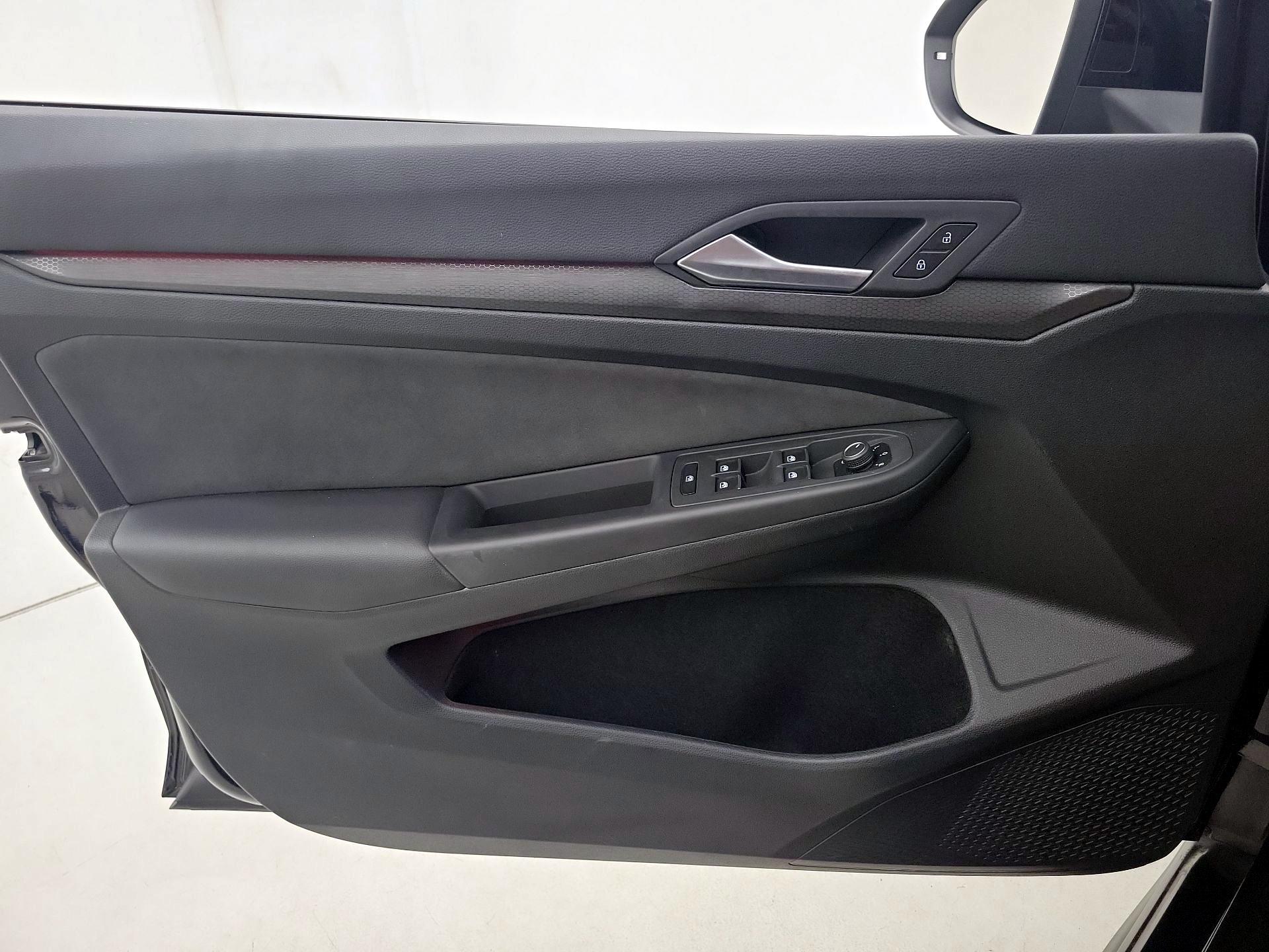 Thumbnail: 2024 Volkswagen Golf - 12