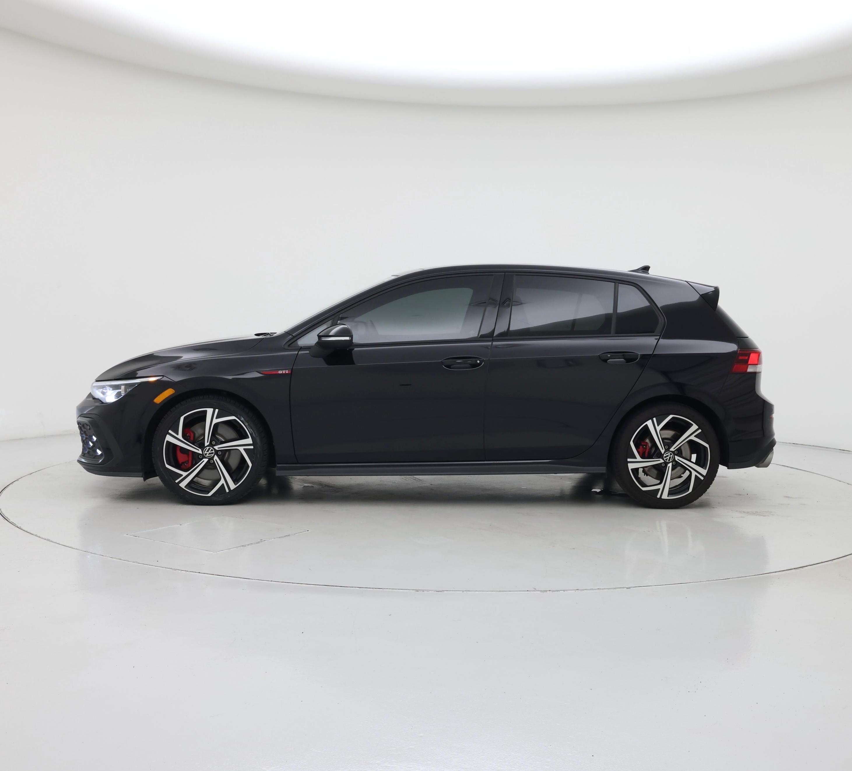 Thumbnail: 2024 Volkswagen Golf - 3