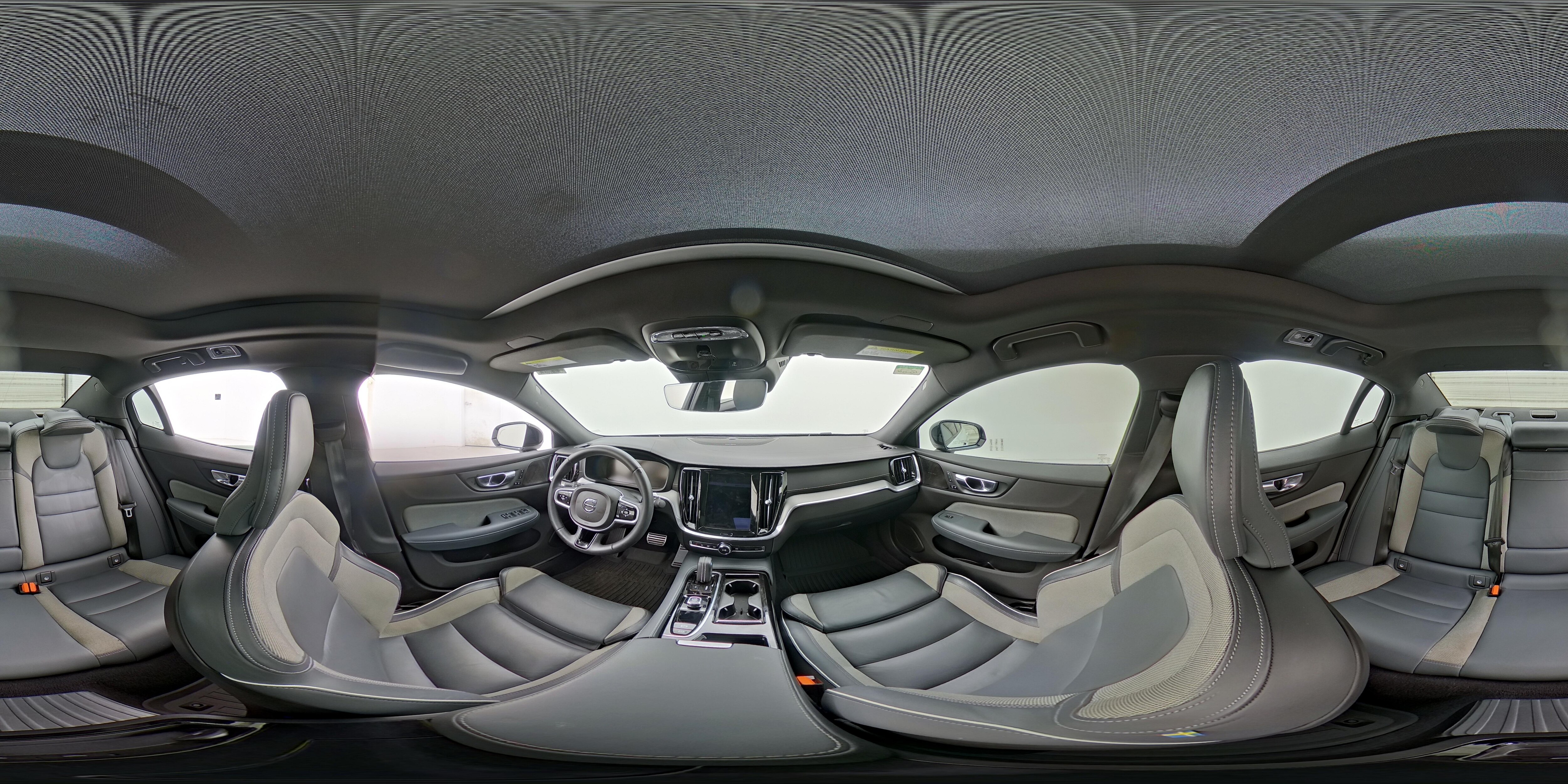 2022 Volvo S60 R-Design - Photo 25