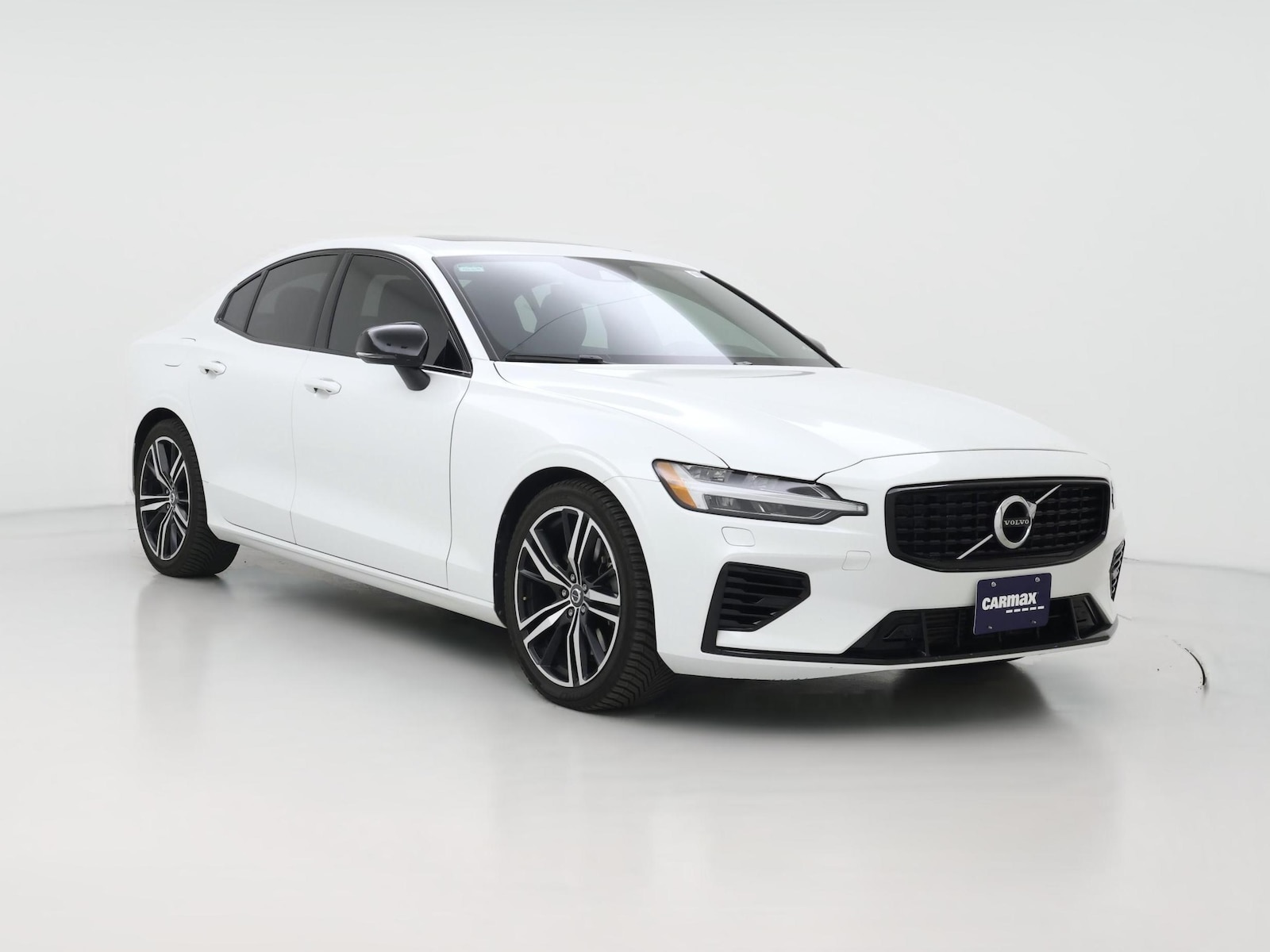 2022 Volvo S60 R-Design - Photo 1