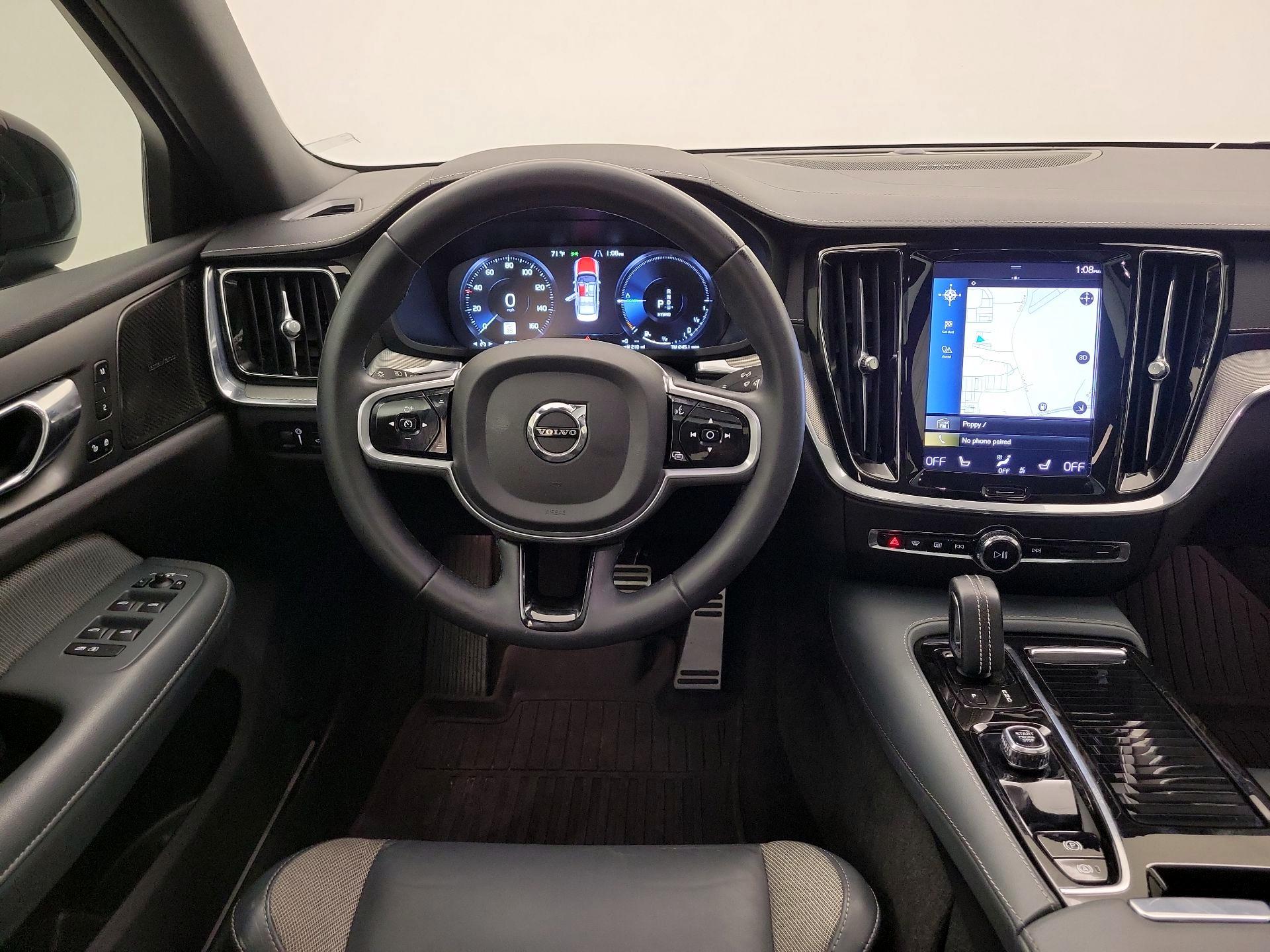 Thumbnail: 2022 Volvo S60 - 10