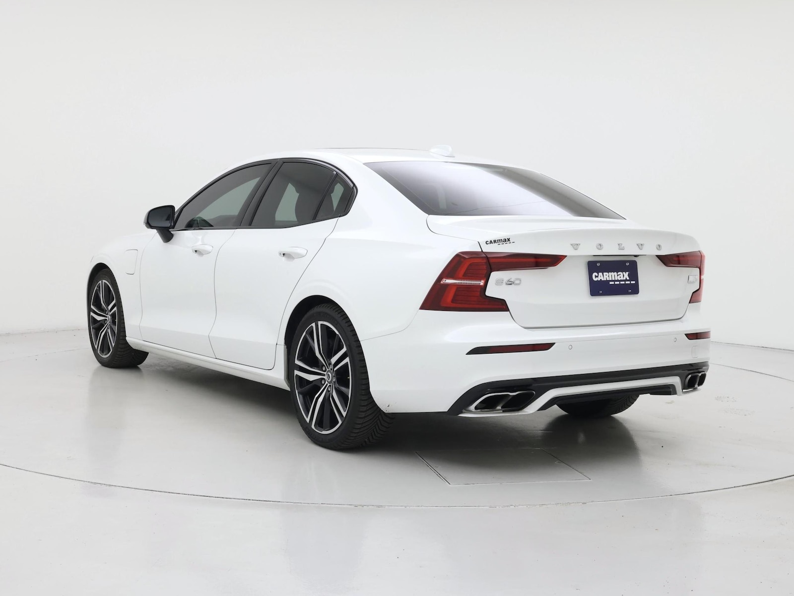 2022 Volvo S60 R-Design - Photo 3