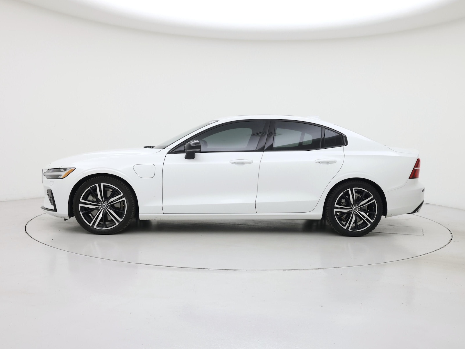 2022 Volvo S60 R-Design - Photo 4