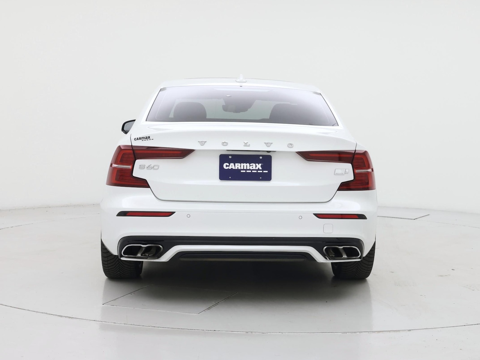 2022 Volvo S60 R-Design - Photo 7