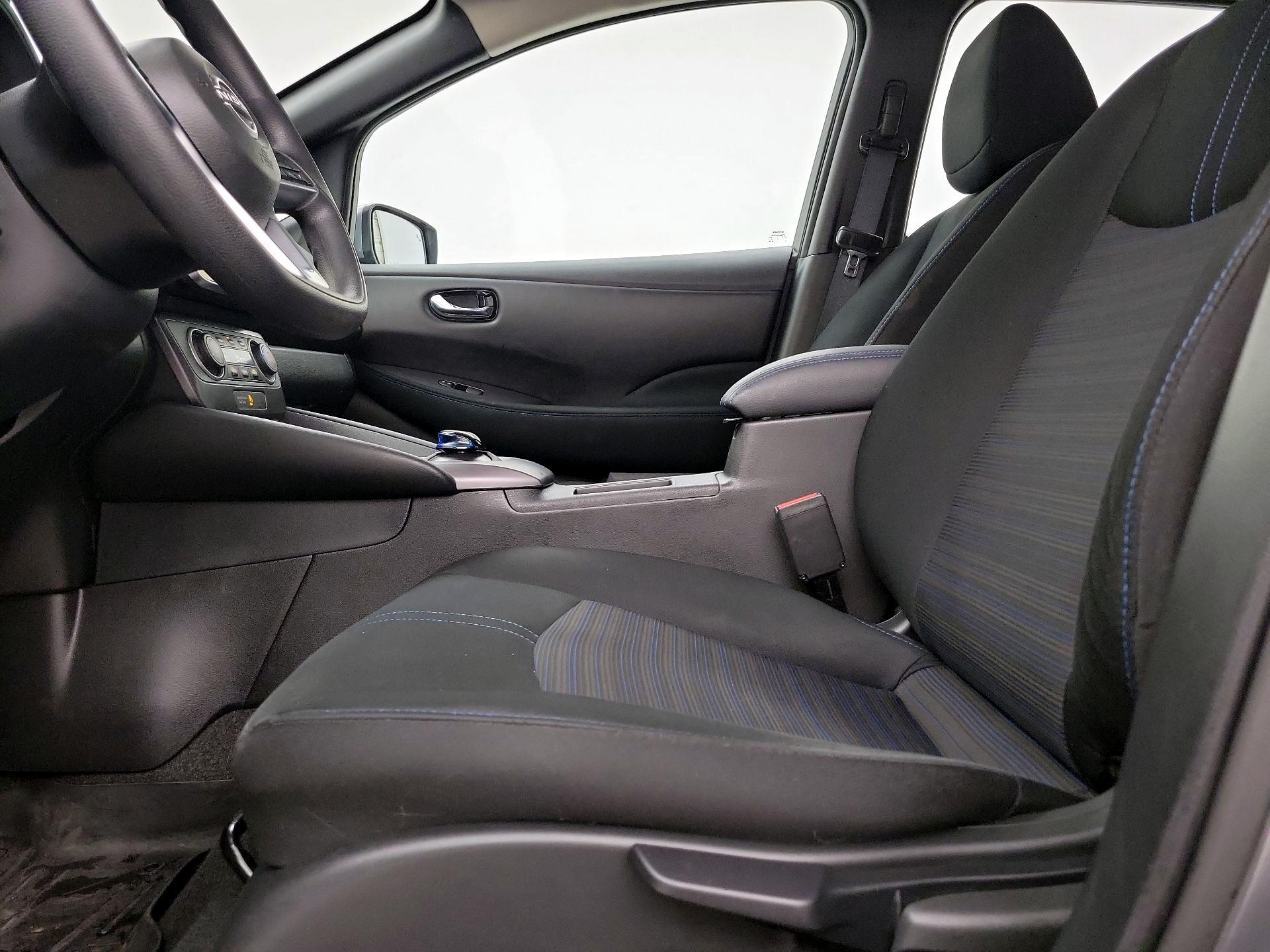 Thumbnail: 2025 Nissan Leaf - 11