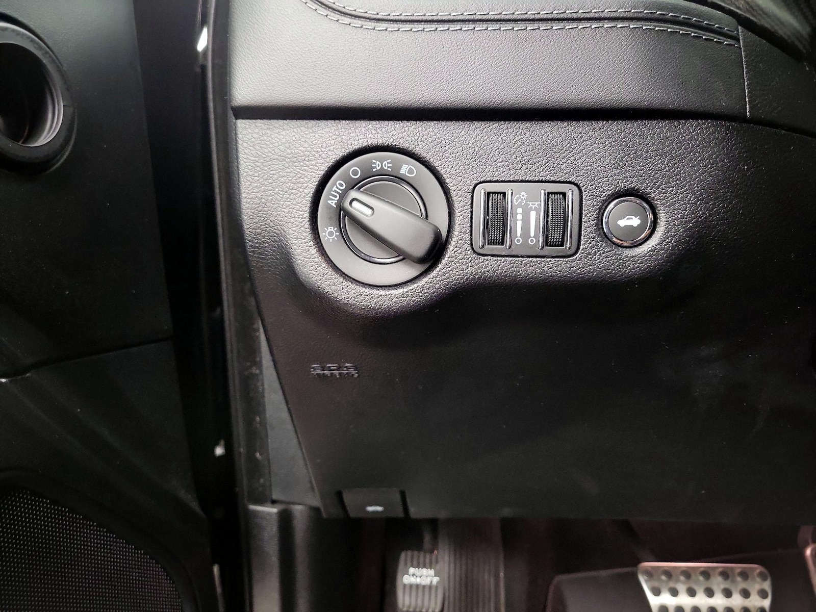 2020 Dodge Charger Scat Pack - Photo 14