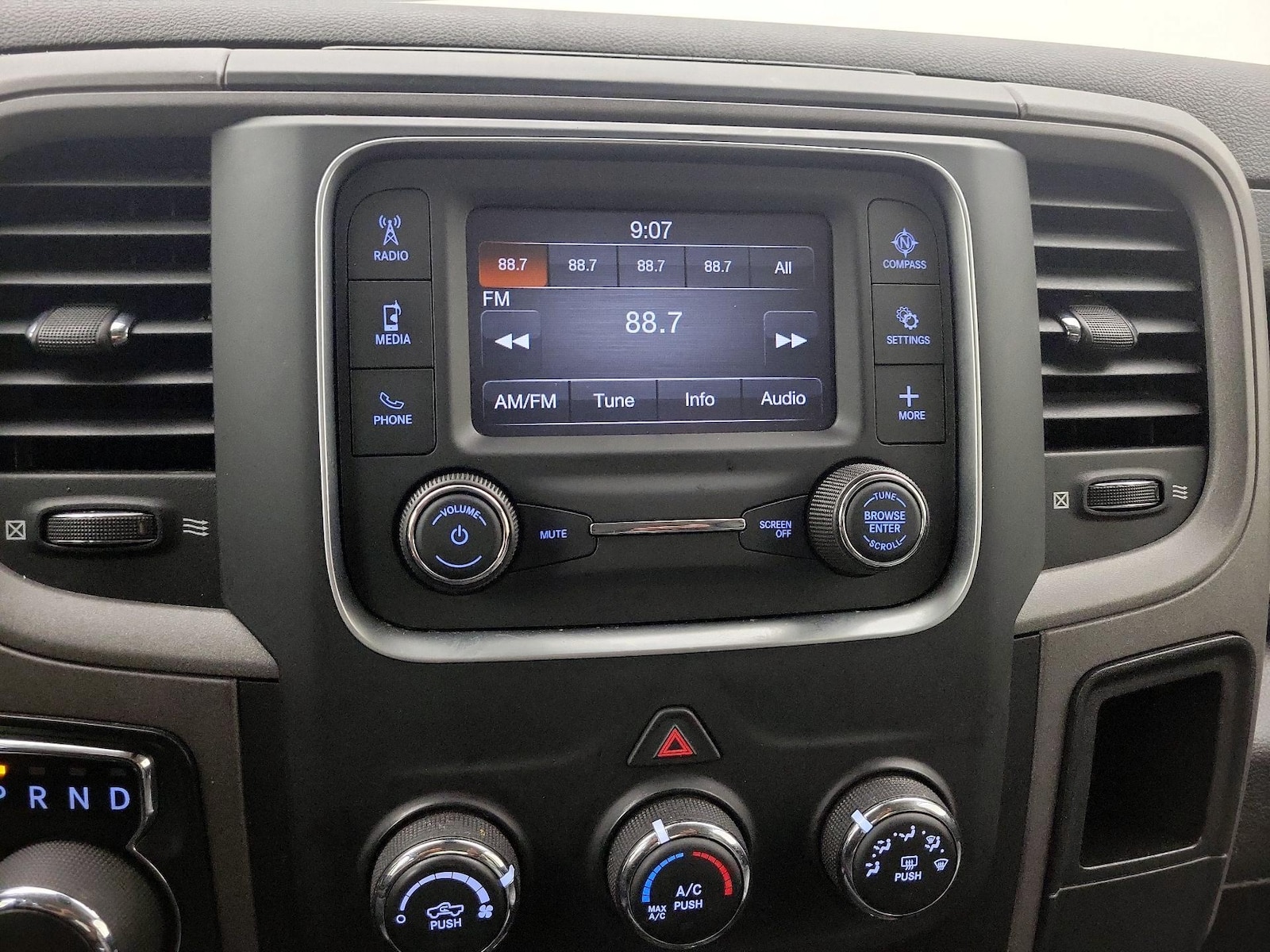 2022 RAM Ram 1500 Classic Tradesman - Photo 16