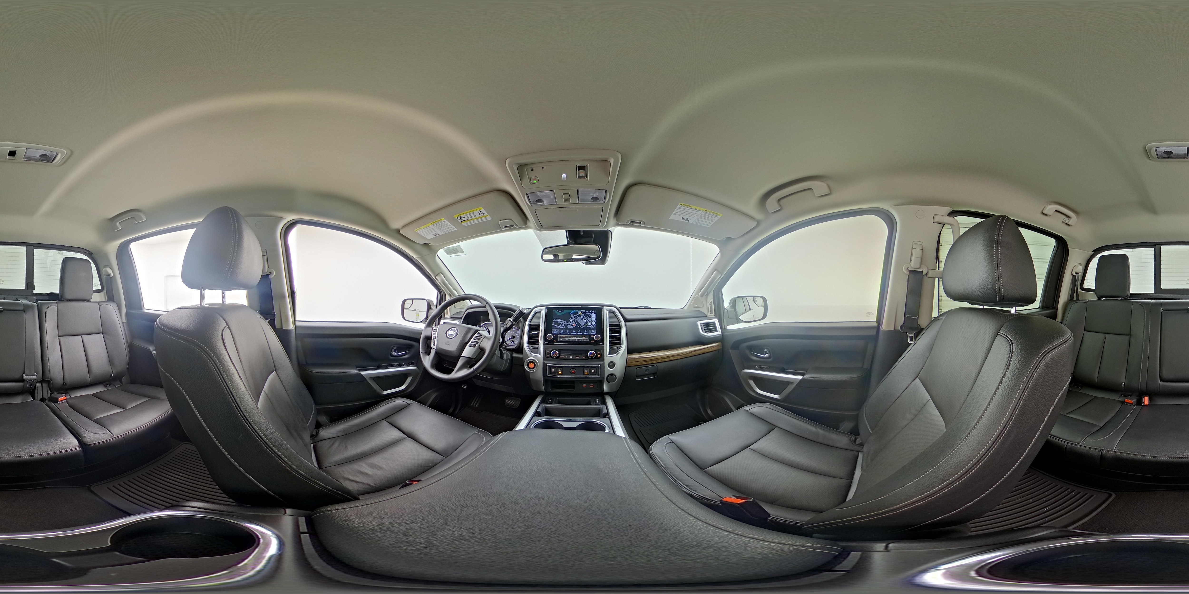2020 Nissan Titan SL - Photo 25