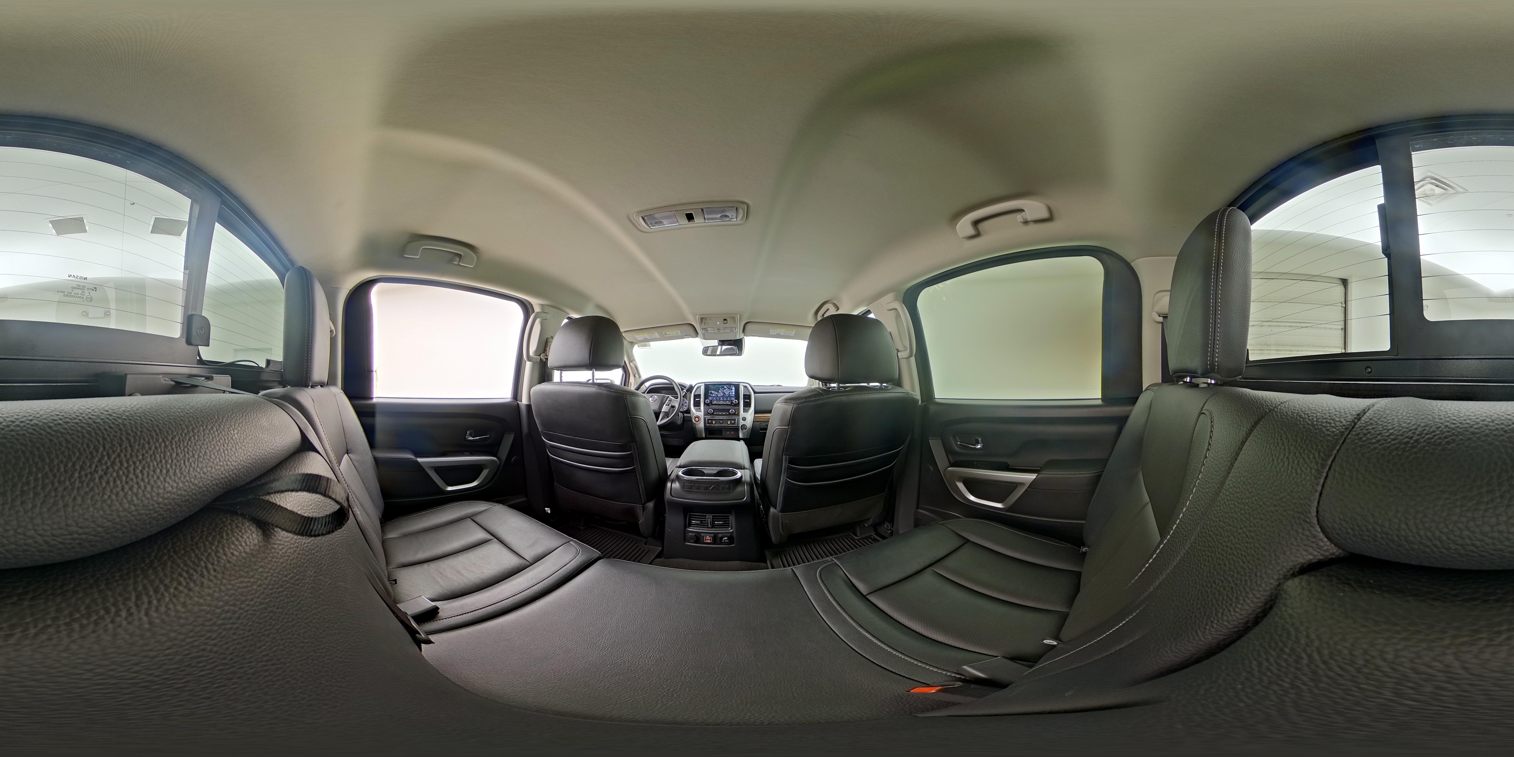 2020 Nissan Titan SL - Photo 26