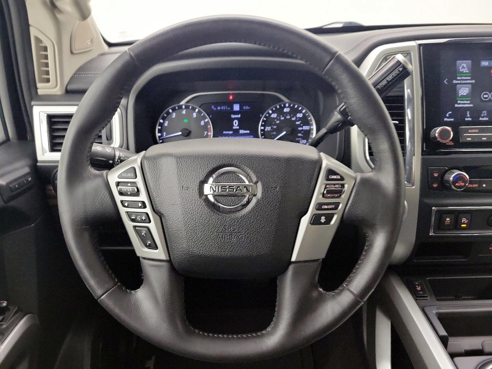2020 Nissan Titan SL - Photo 11