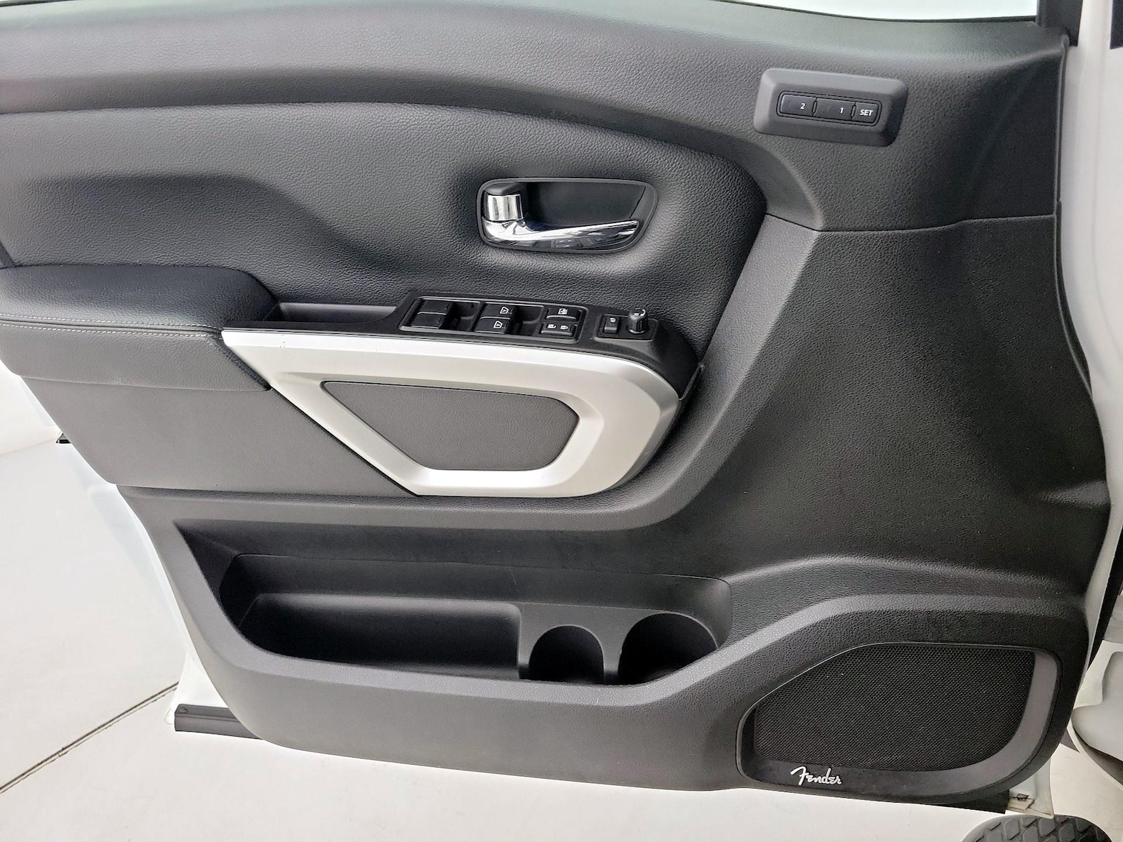 2020 Nissan Titan SL - Photo 13