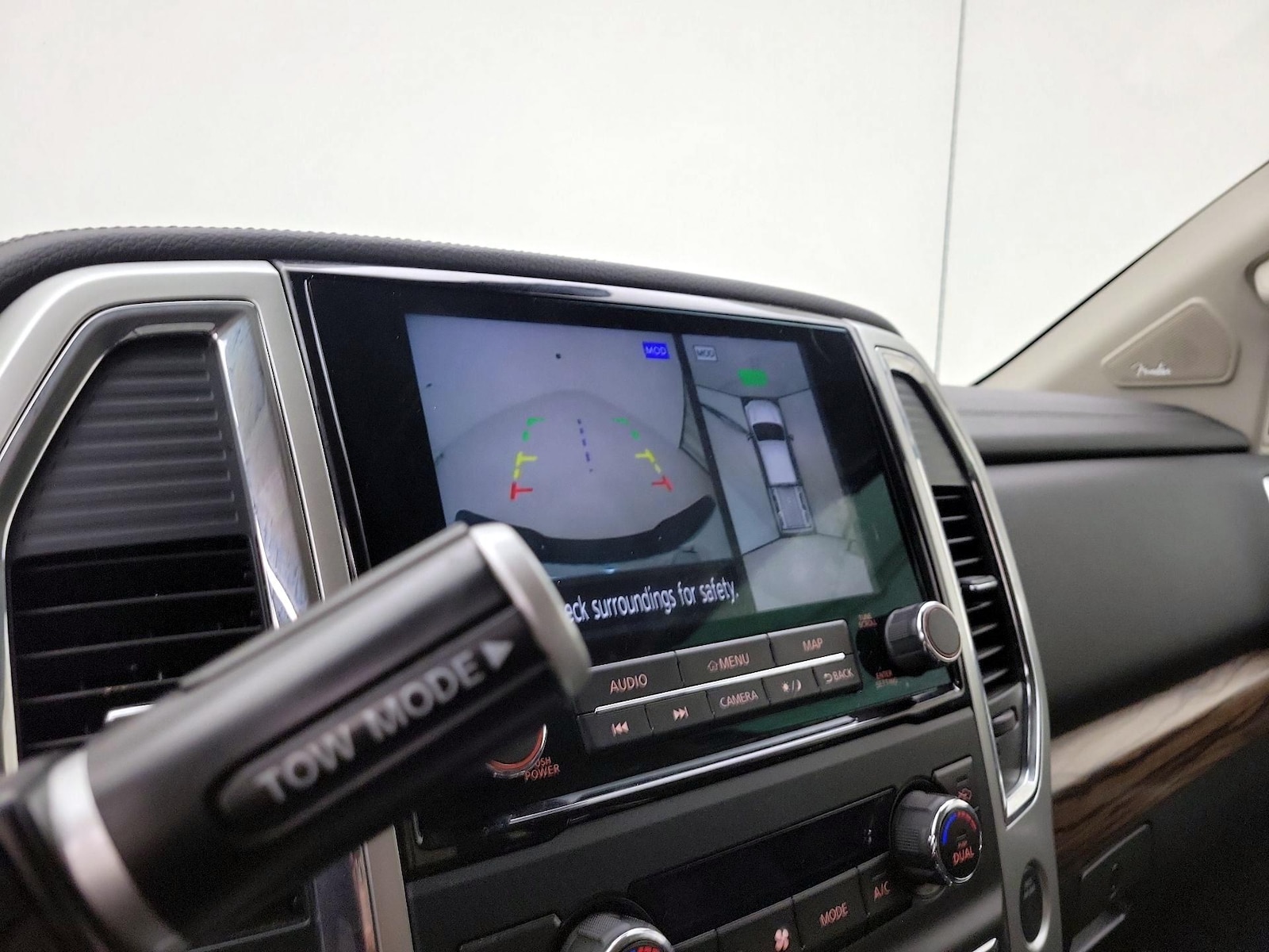 2020 Nissan Titan SL - Photo 16