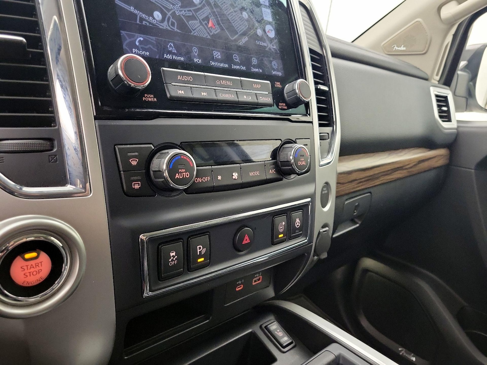 2020 Nissan Titan SL - Photo 18