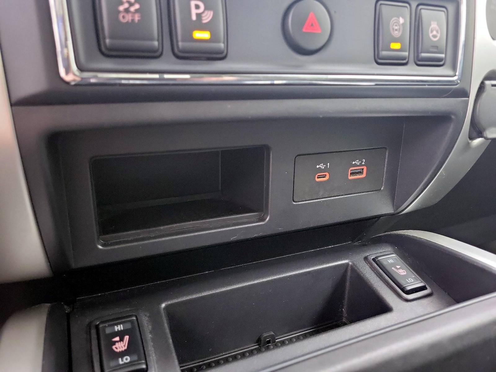 2020 Nissan Titan SL - Photo 20