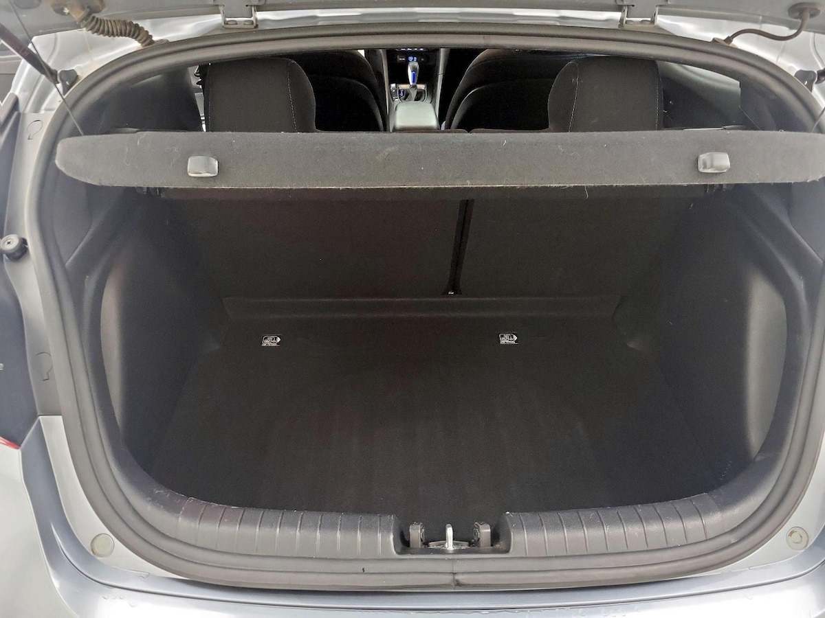 Trunk/Cargo (Seats Up)