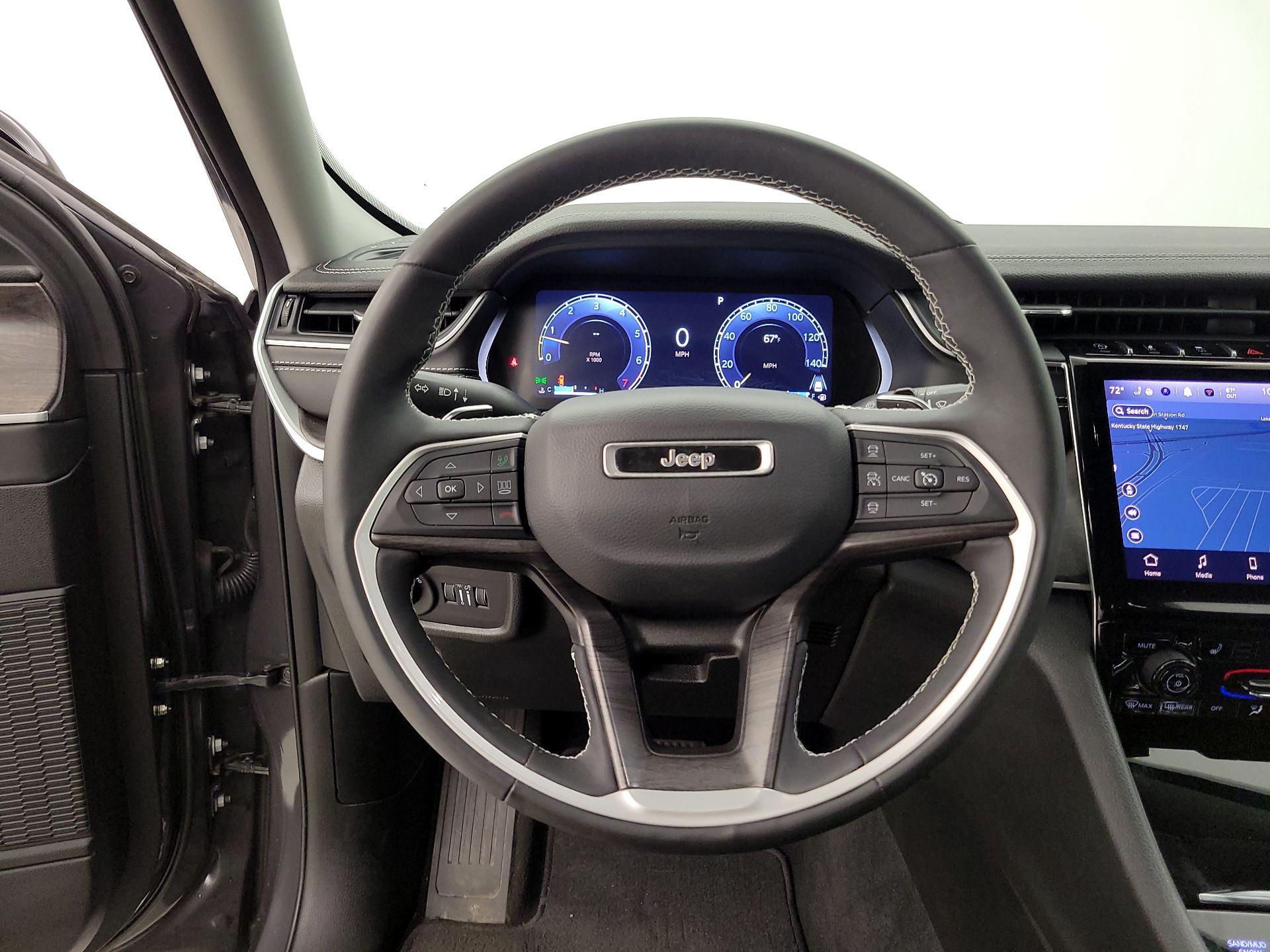 Thumbnail: 2023 Jeep Grand Cherokee - 10