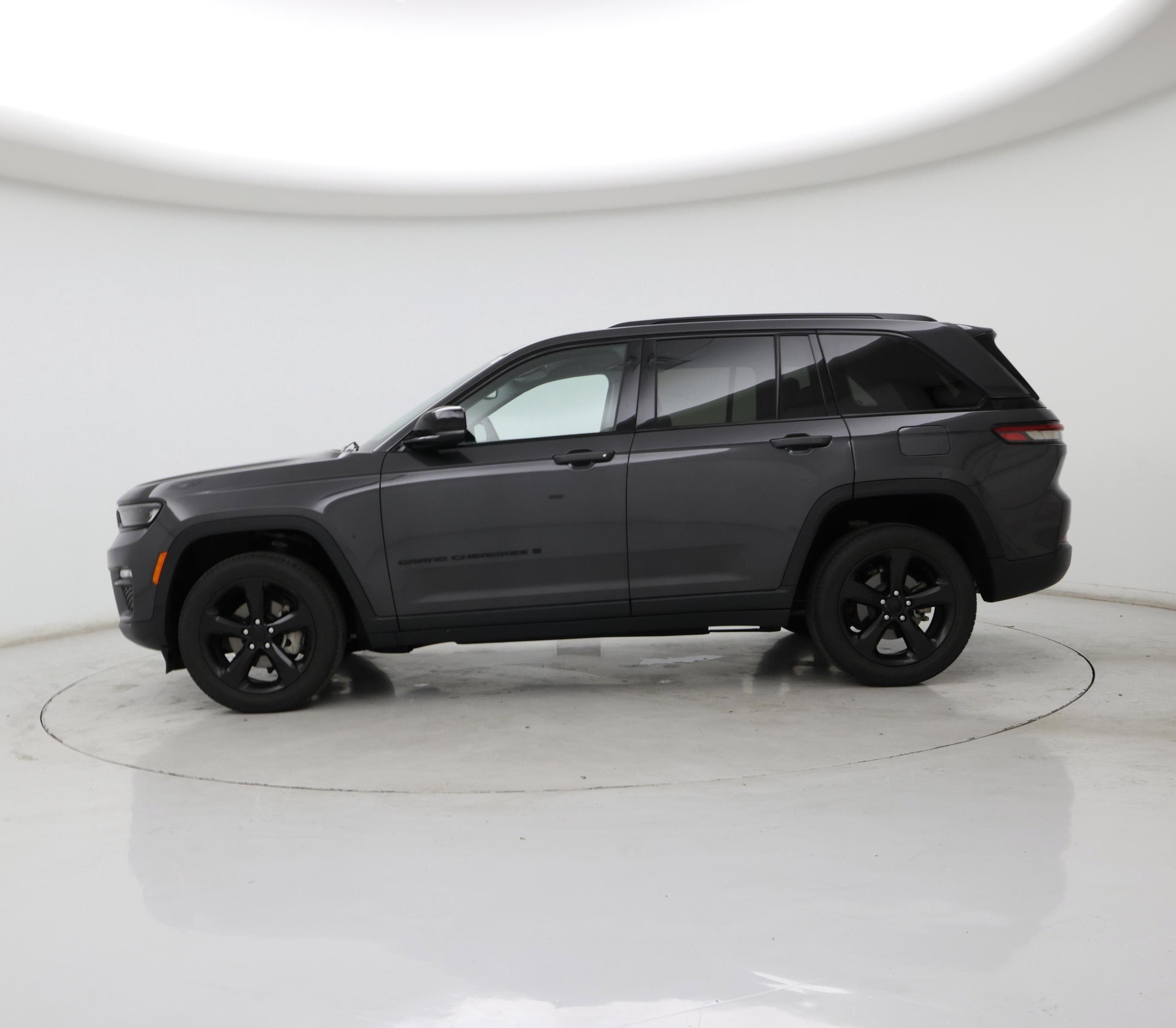 Thumbnail: 2023 Jeep Grand Cherokee - 3