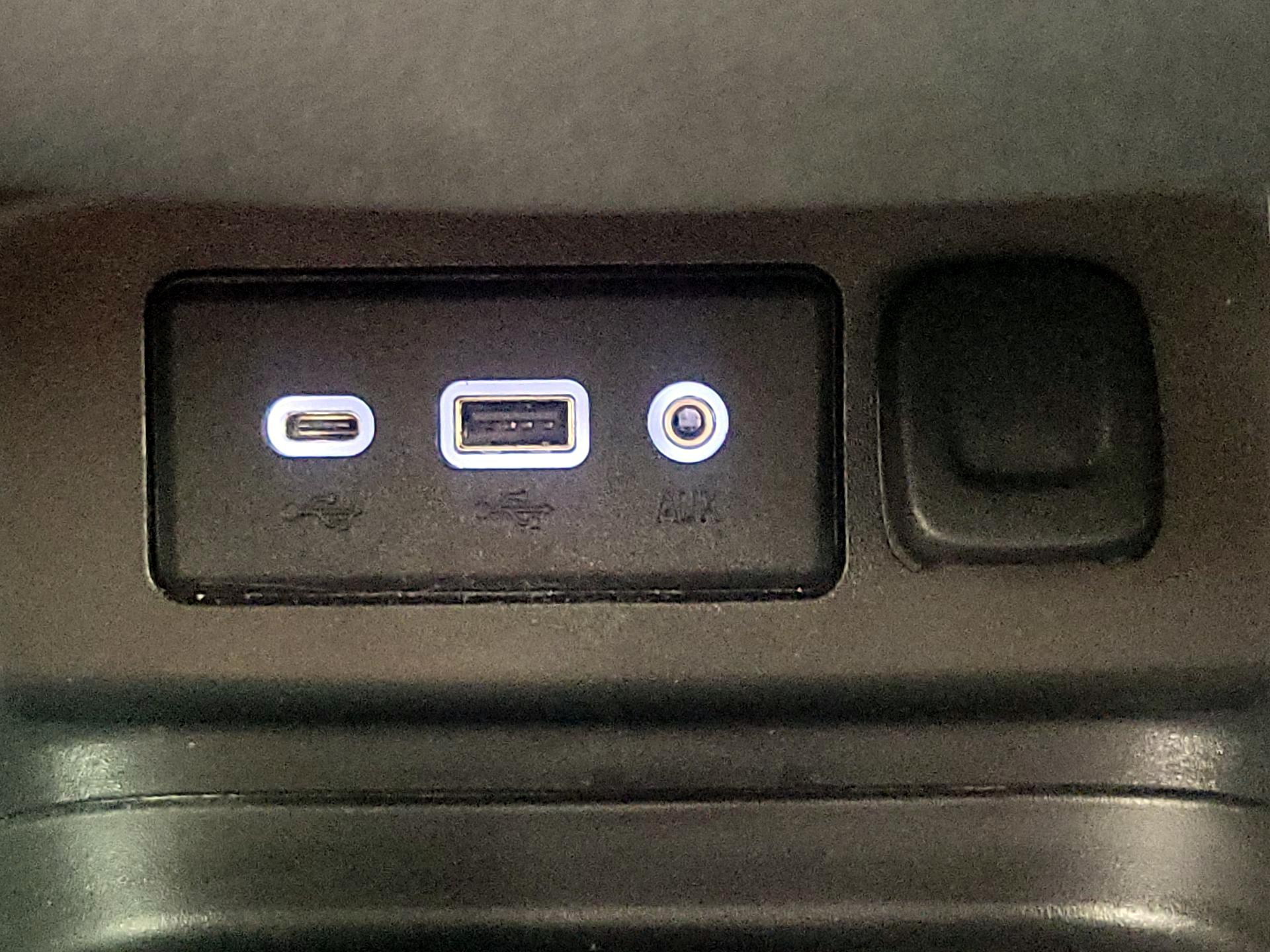 Thumbnail: 2020 Chevrolet Equinox - 18